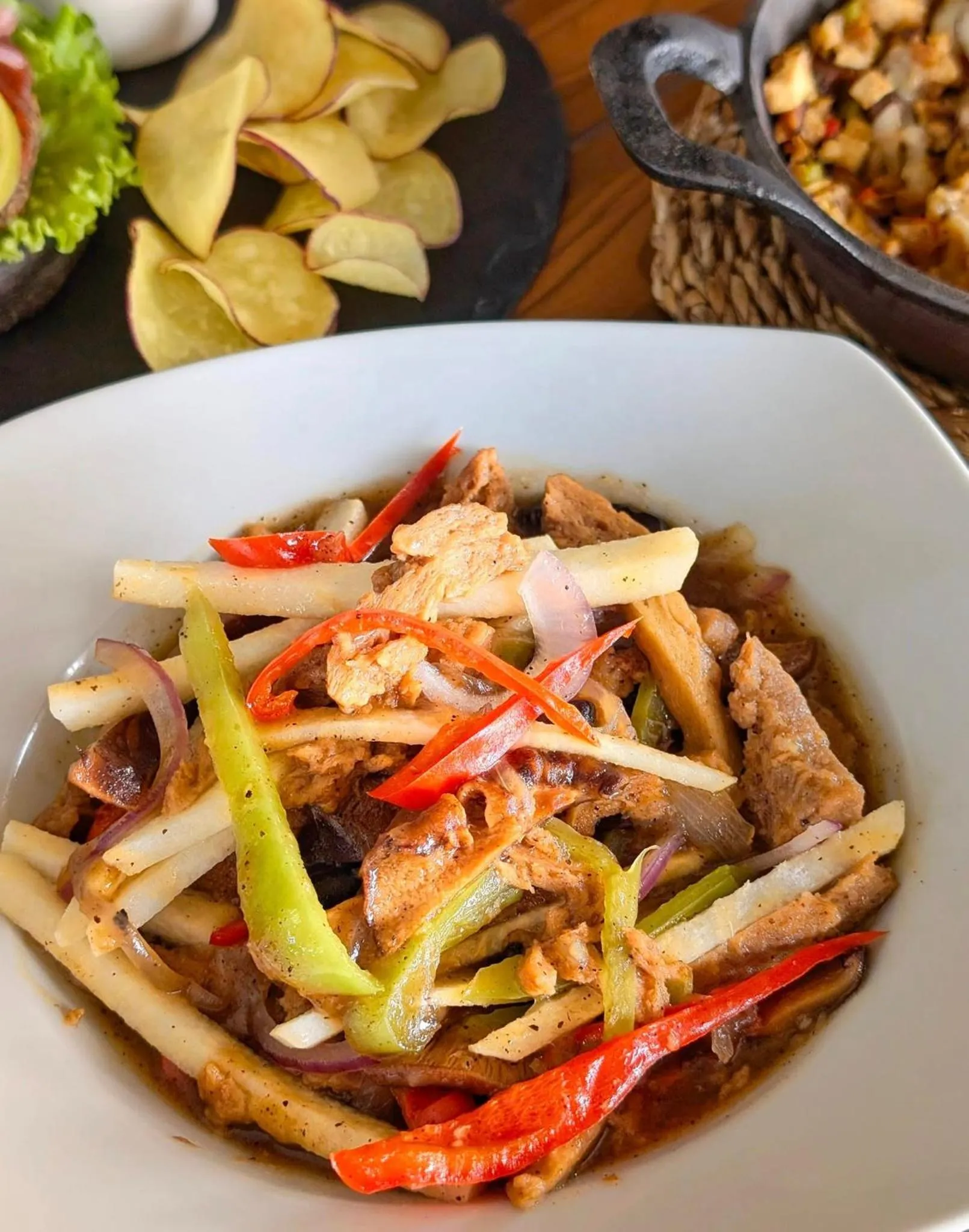 Restaurant/places to eat in Kayong's Inn