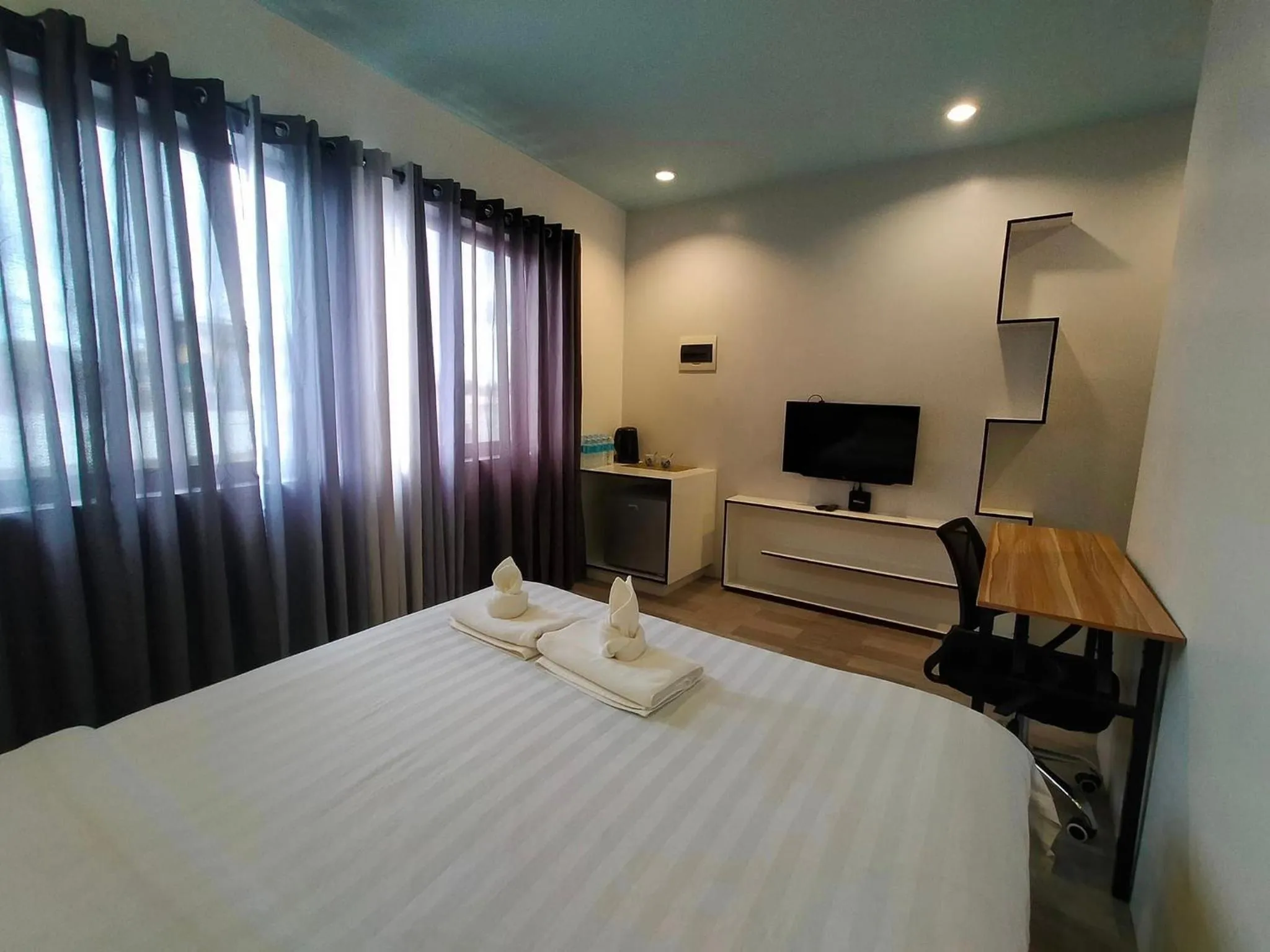 Bedroom, Bed in Kayong's Inn