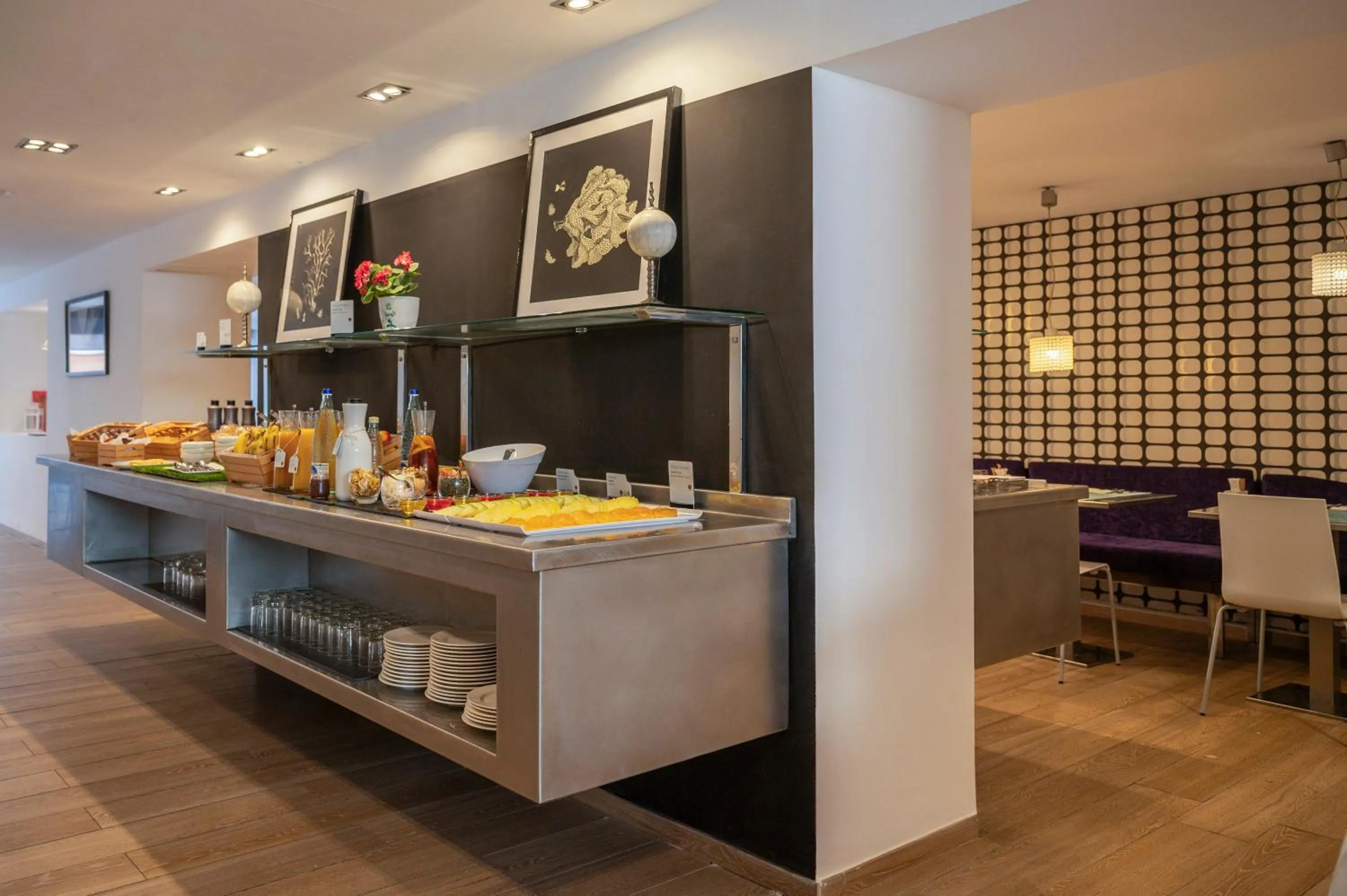 Buffet breakfast in Hesperia Ciudad de Mallorca