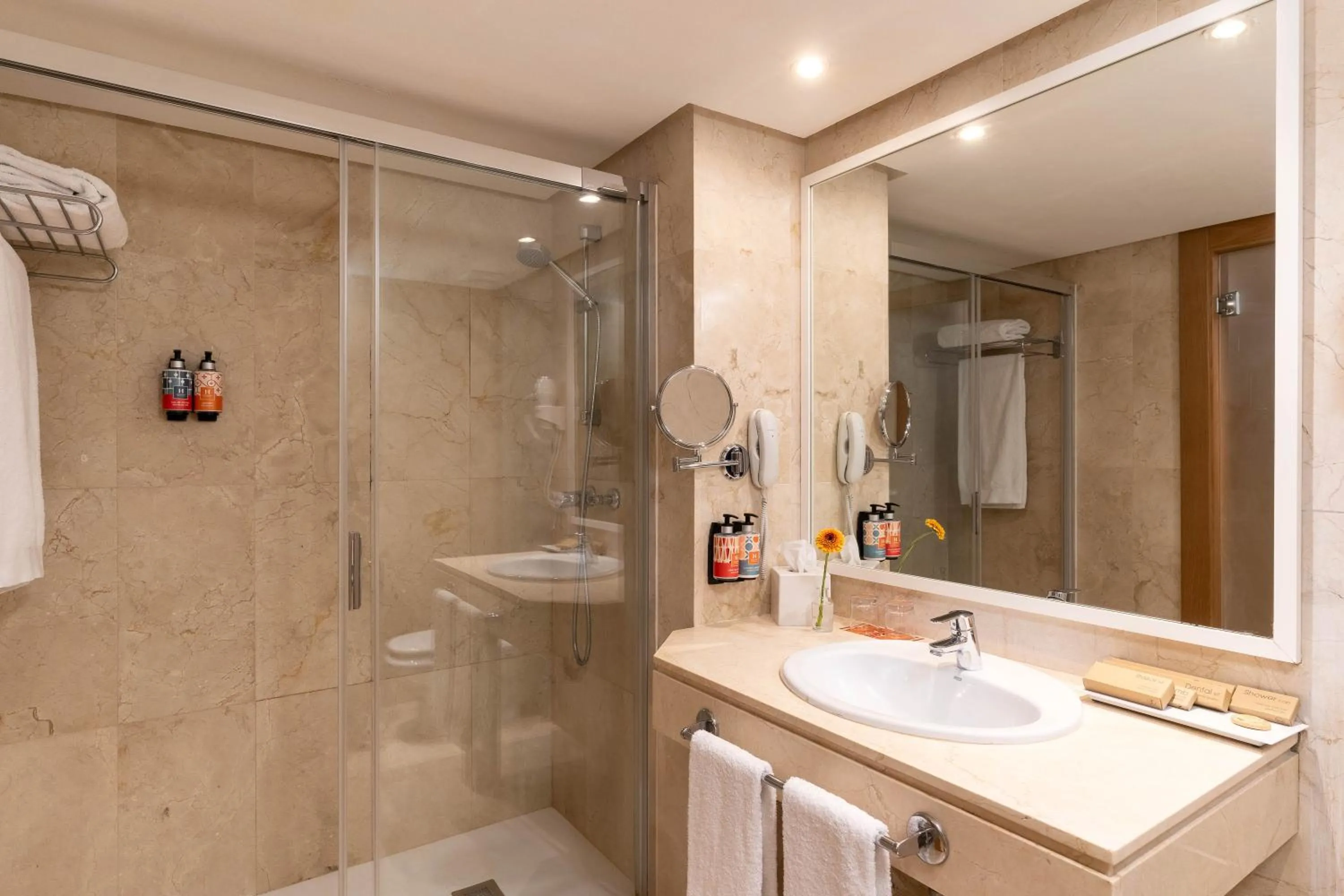 Bathroom in Hesperia Mallorca