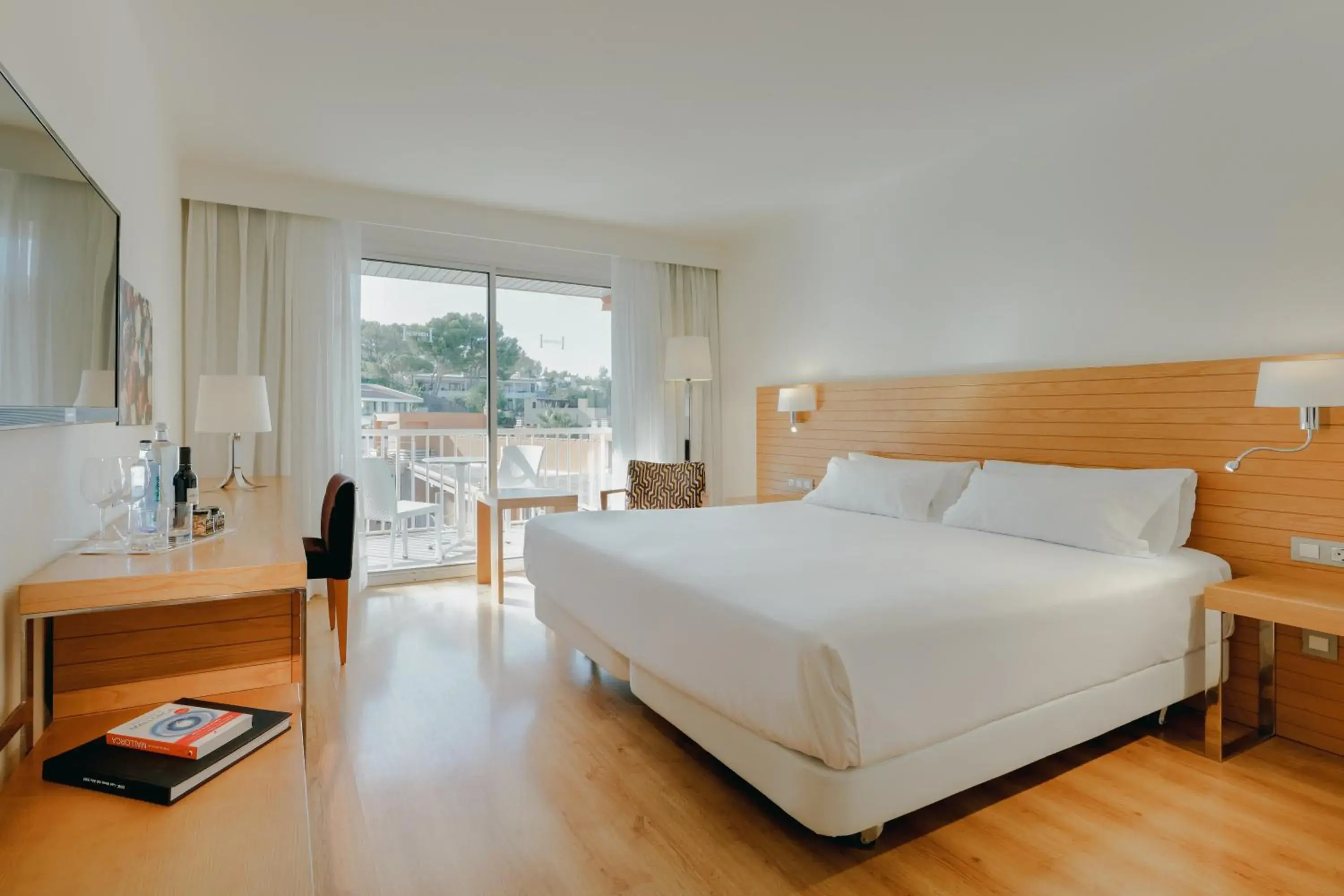 Standard Double or Twin Room with View in Hesperia Ciudad de Mallorca Standard Double or Twin Room with View in Hesperia Ciudad de Mallorca