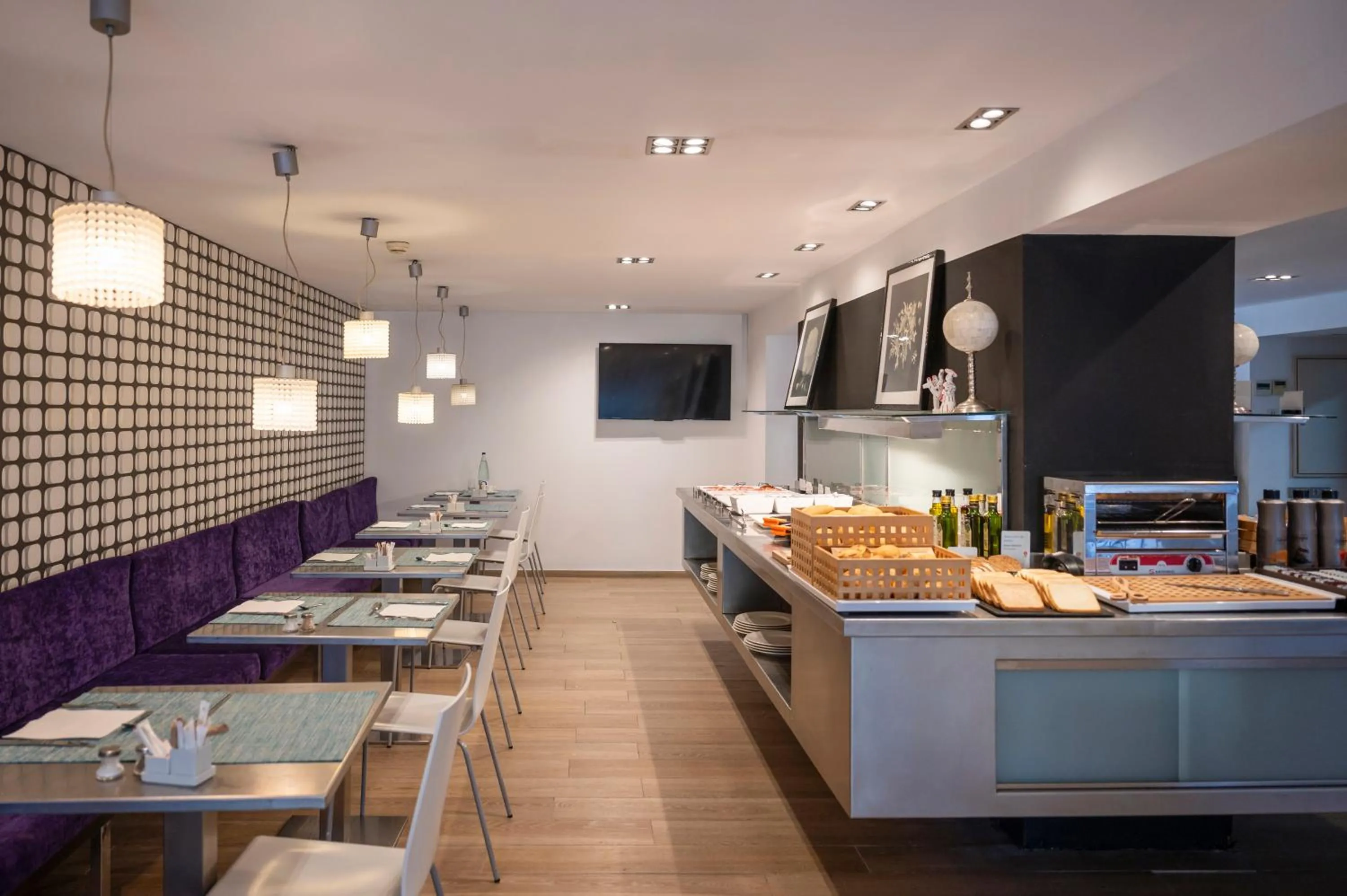 Buffet breakfast in Hesperia Ciudad de Mallorca