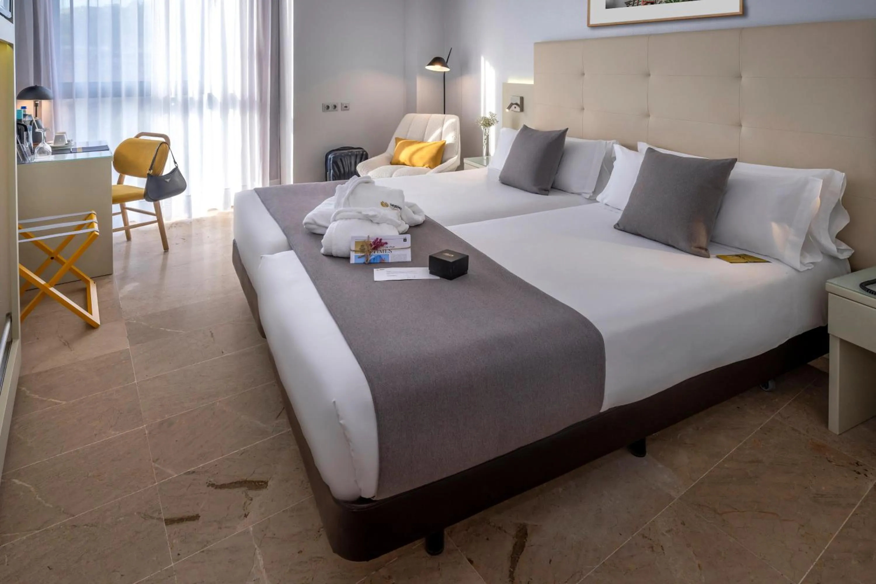 Photo of the whole room, Bed in Hotel SERHS Del Port