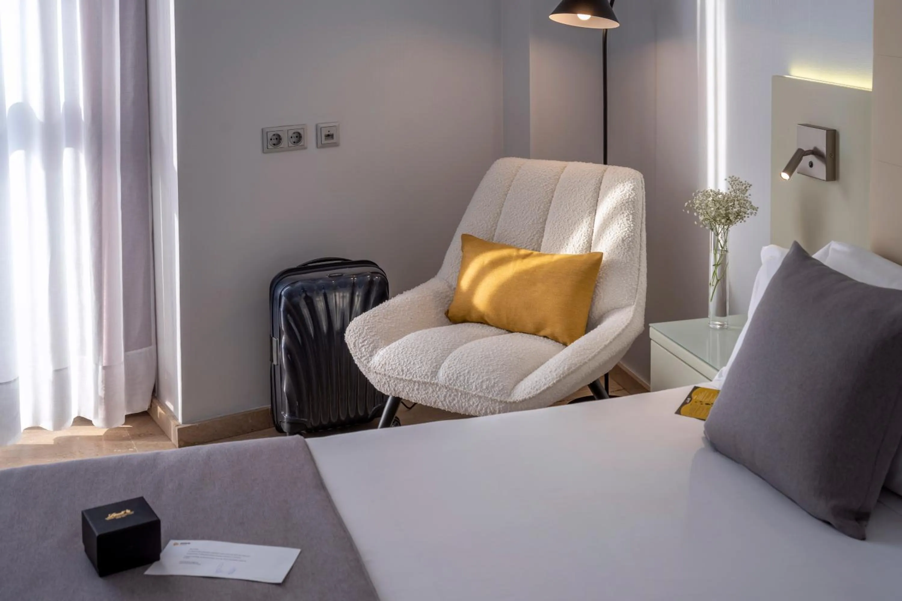 Photo of the whole room, Bed in Hotel SERHS Del Port