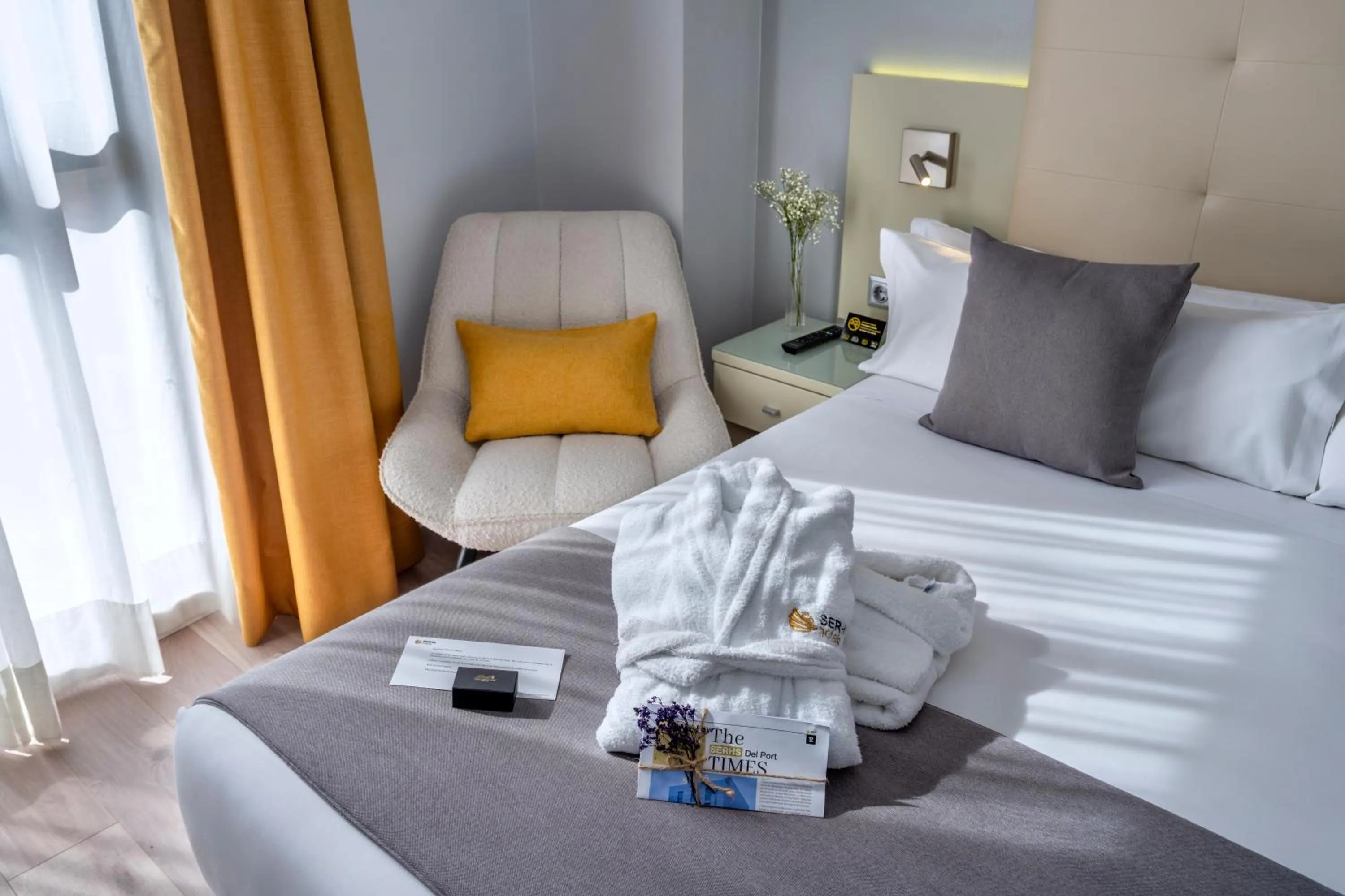 Photo of the whole room, Bed in Hotel SERHS Del Port