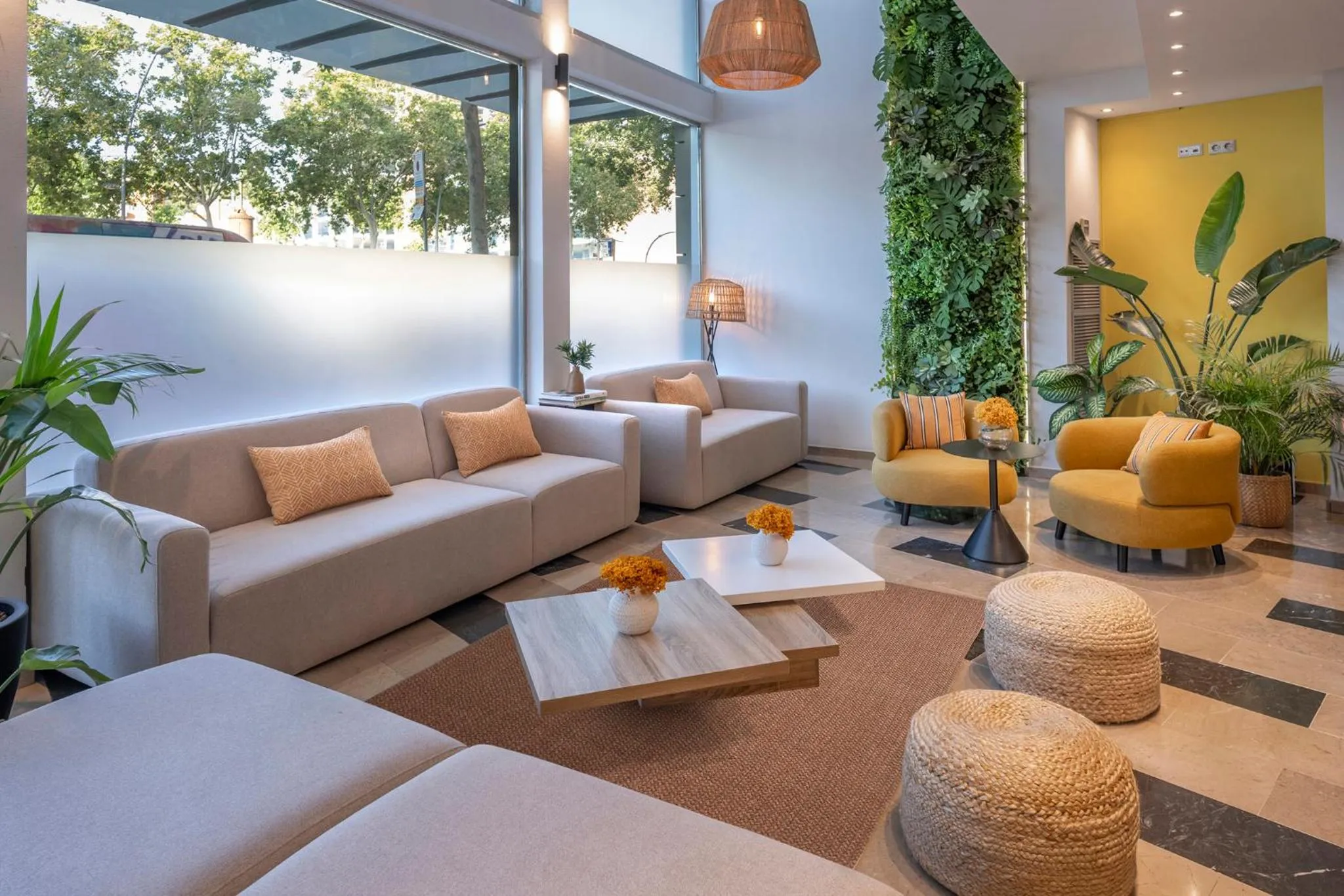 Lobby or reception in Hotel SERHS Del Port