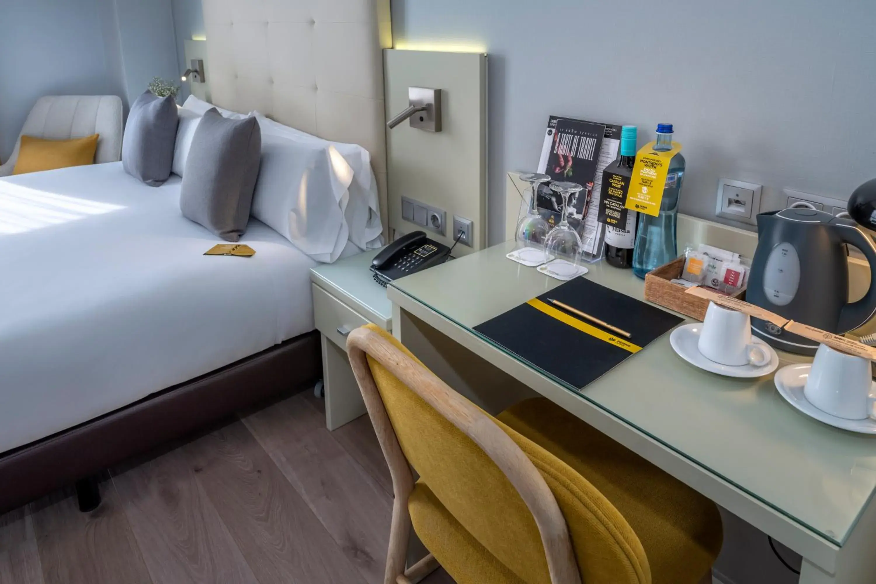 Photo of the whole room, Bed in Hotel SERHS Del Port Photo of the whole room, Bed in Hotel SERHS Del Port