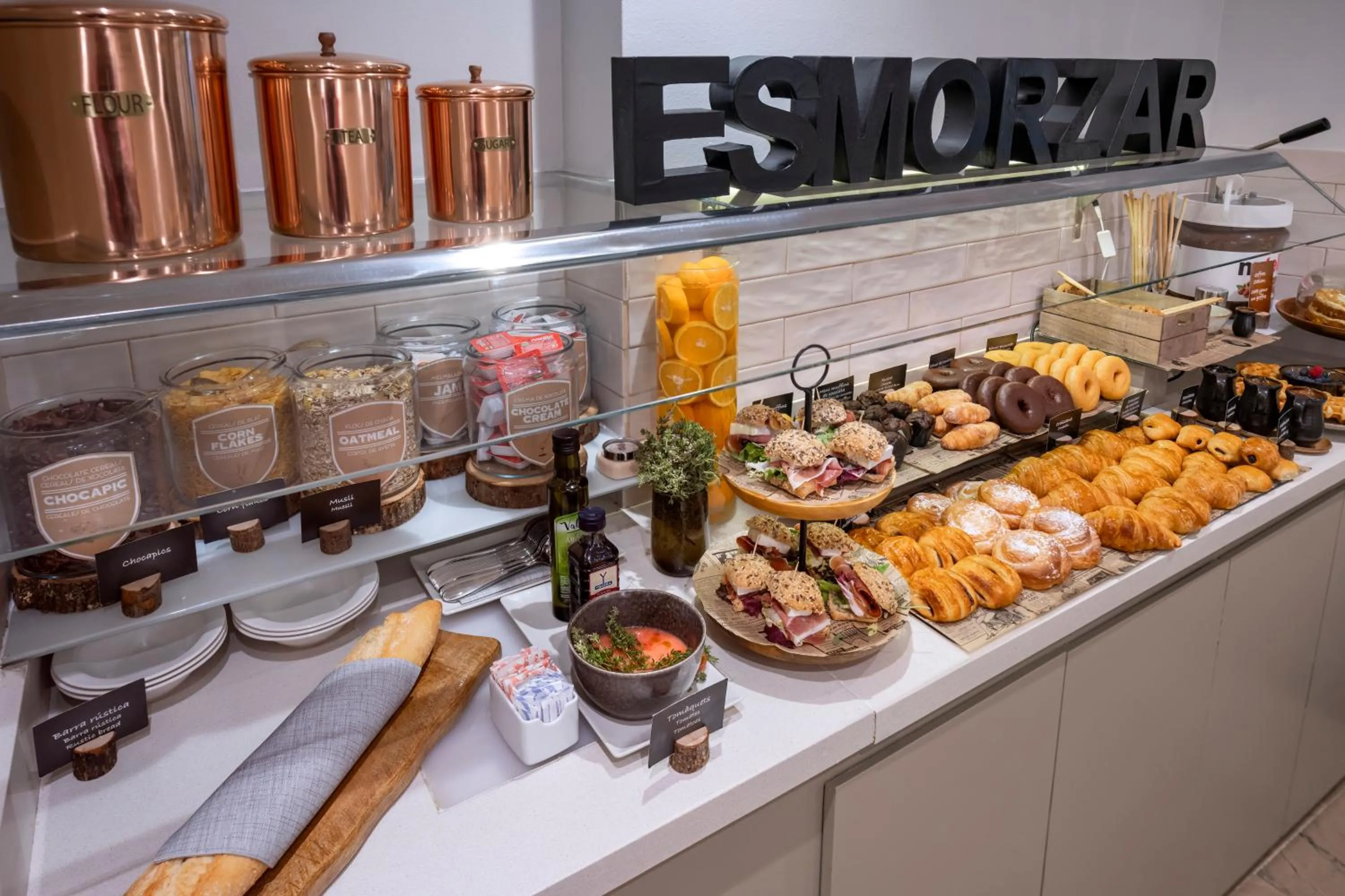 Restaurant/places to eat in Hotel SERHS Del Port