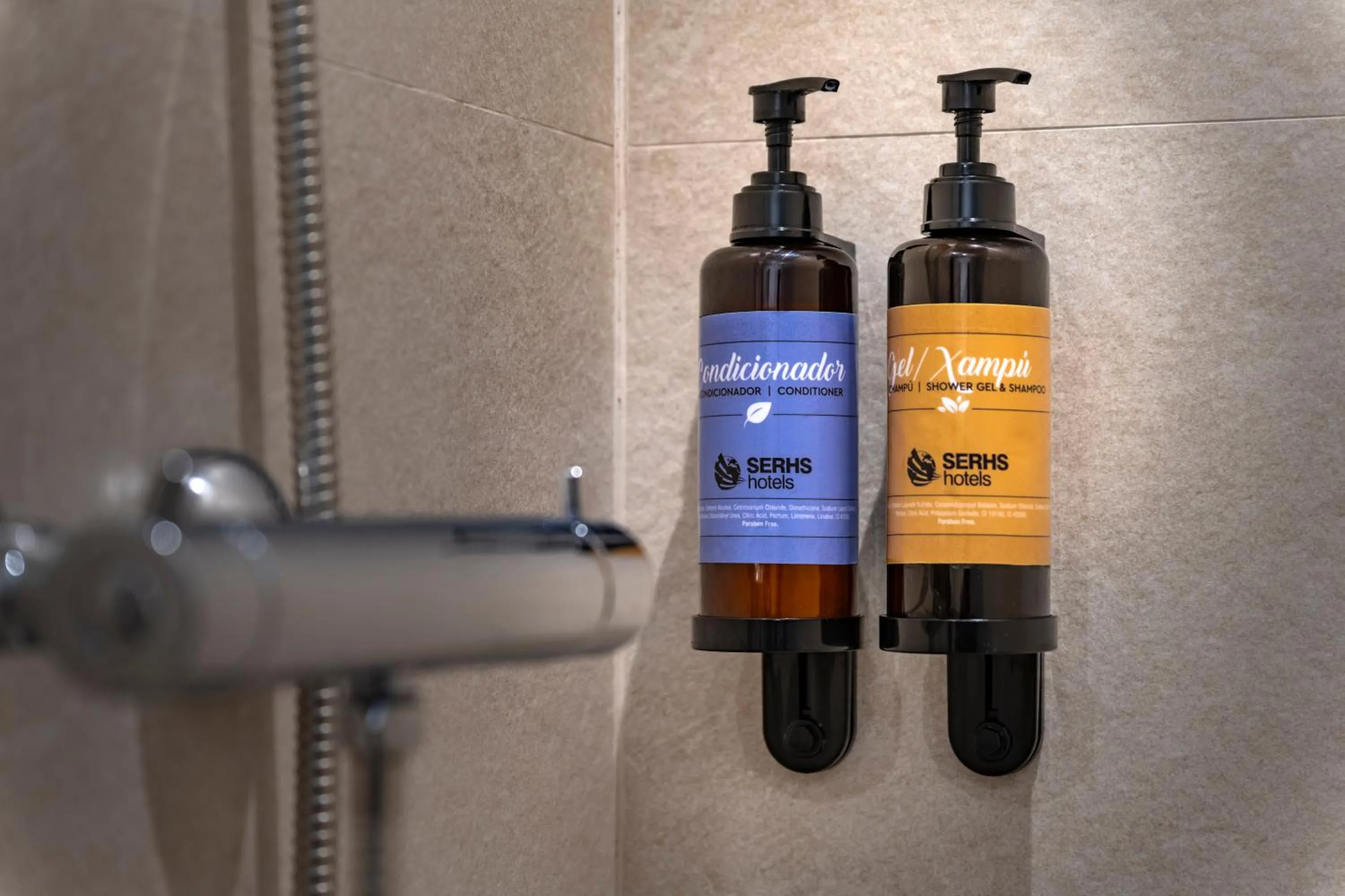 Shower in Hotel SERHS Del Port