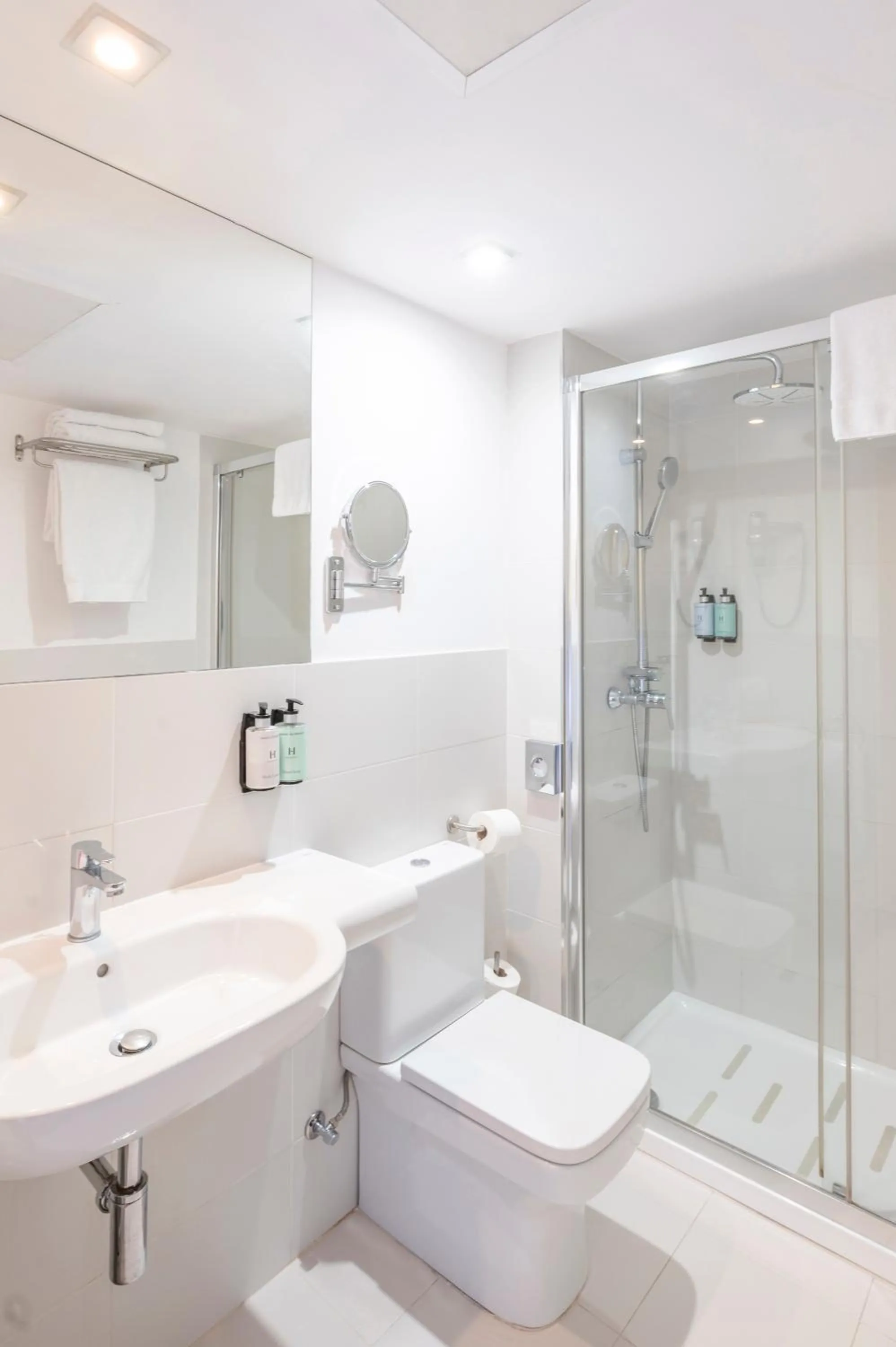 Bathroom in Hesperia Barcelona Barri Gòtic