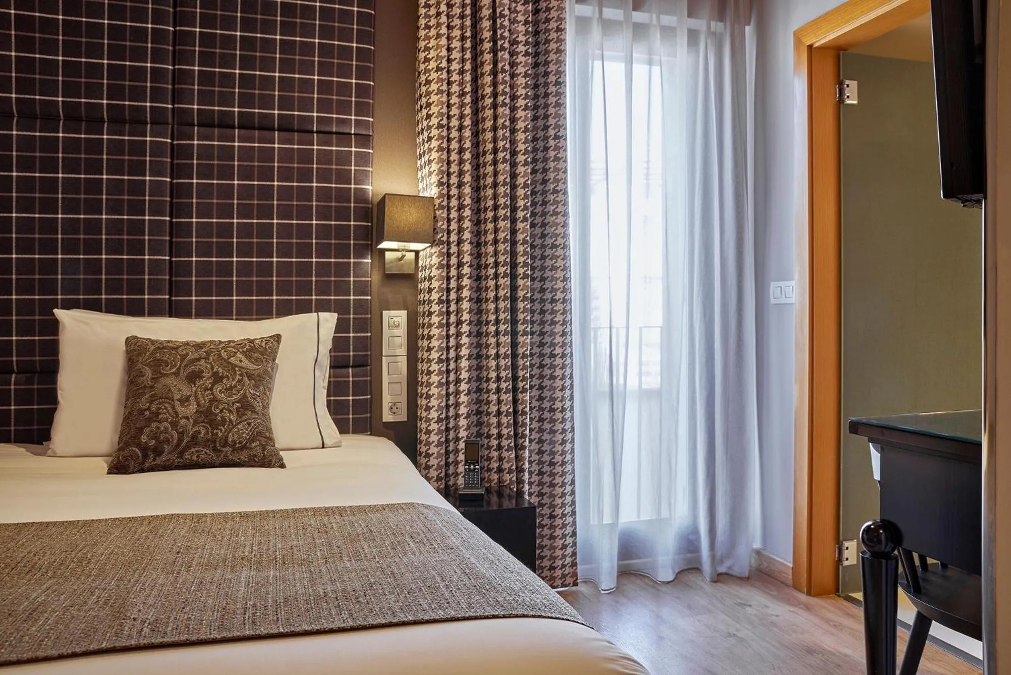 Bedroom, Bed in Hesperia Barcelona Barri Gòtic