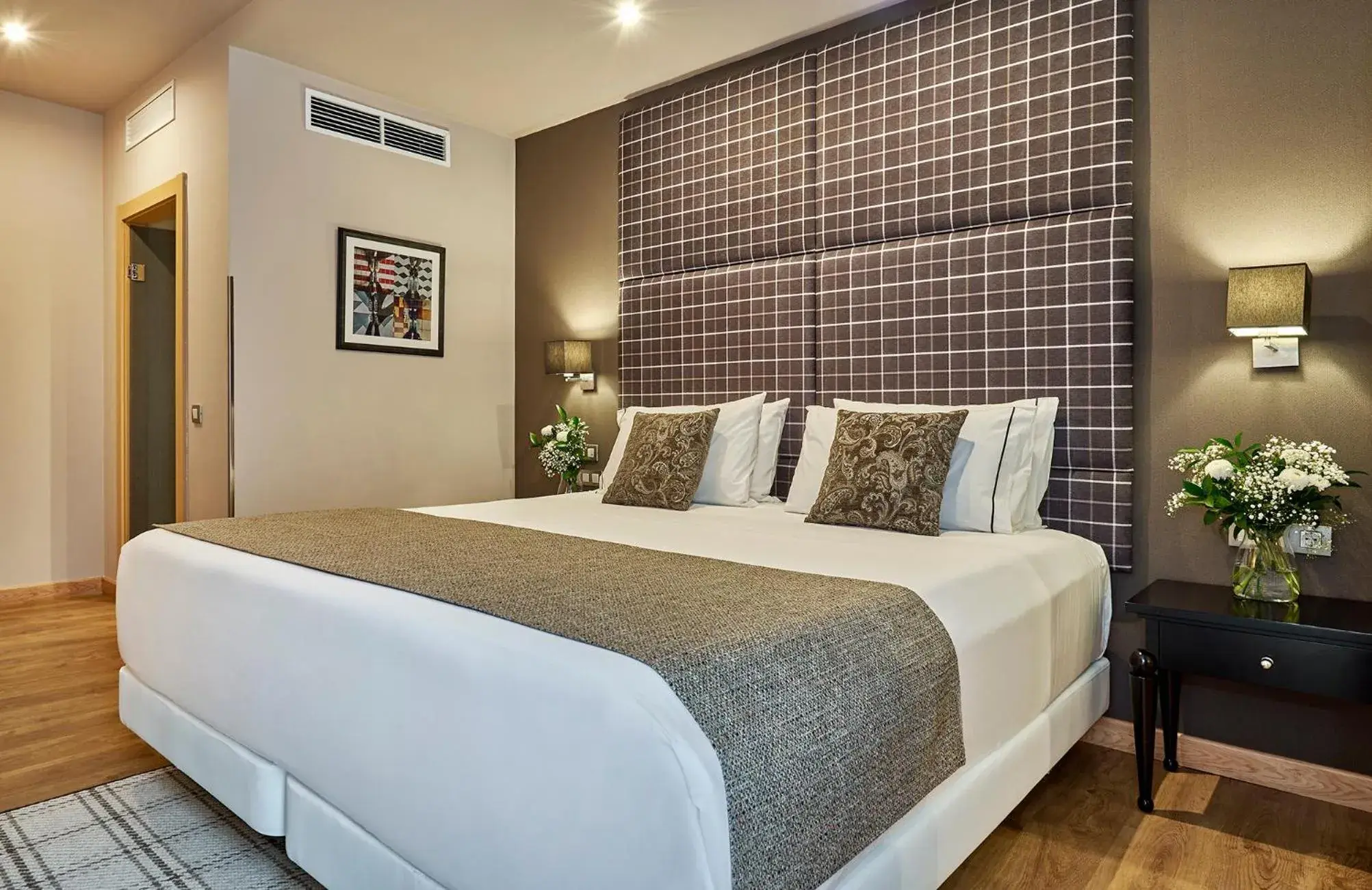 Bed in Hesperia Barcelona Barri Gòtic Bed in Hesperia Barcelona Barri Gòtic