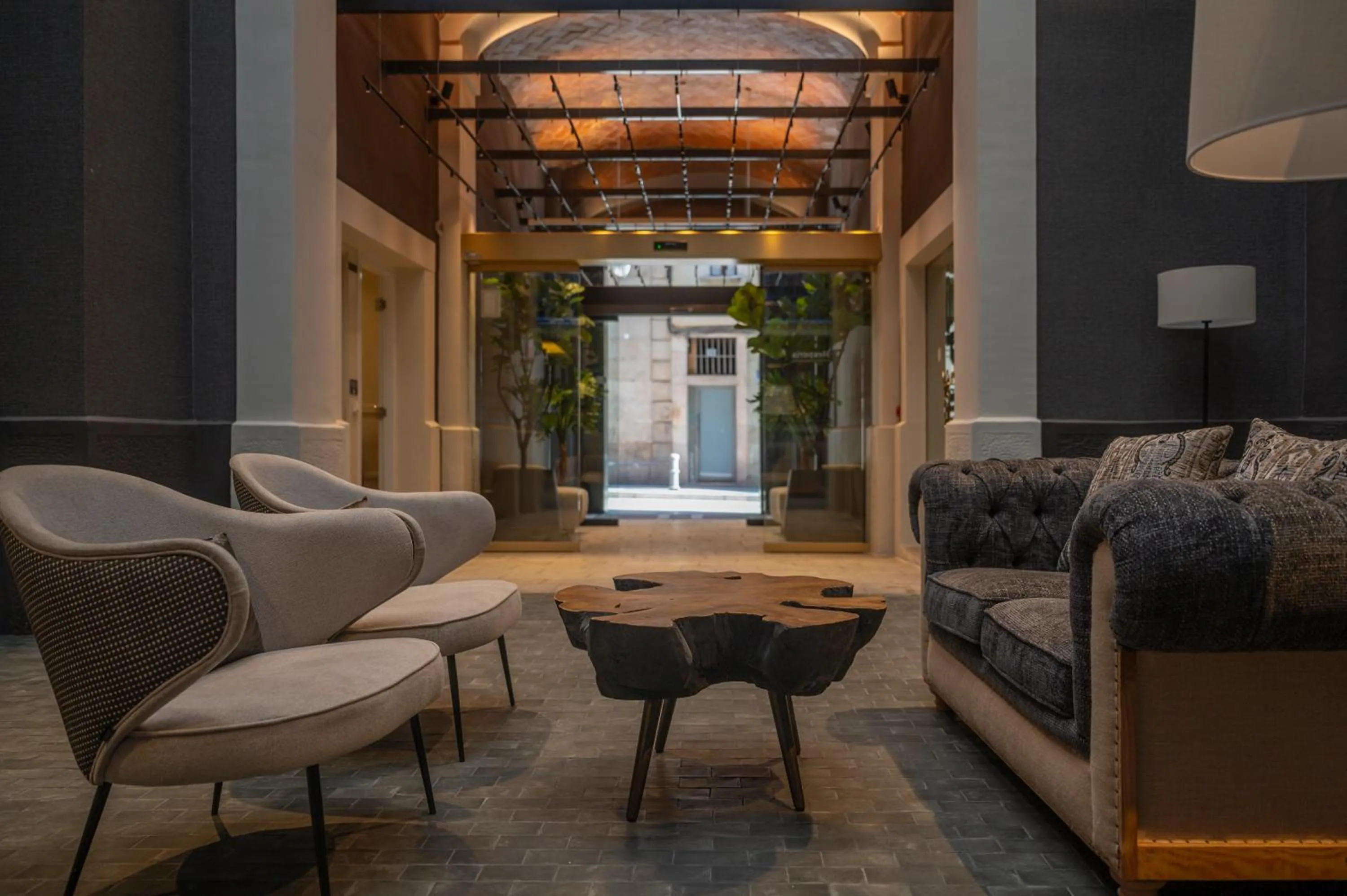 Facade/entrance in Hesperia Barcelona Barri Gòtic