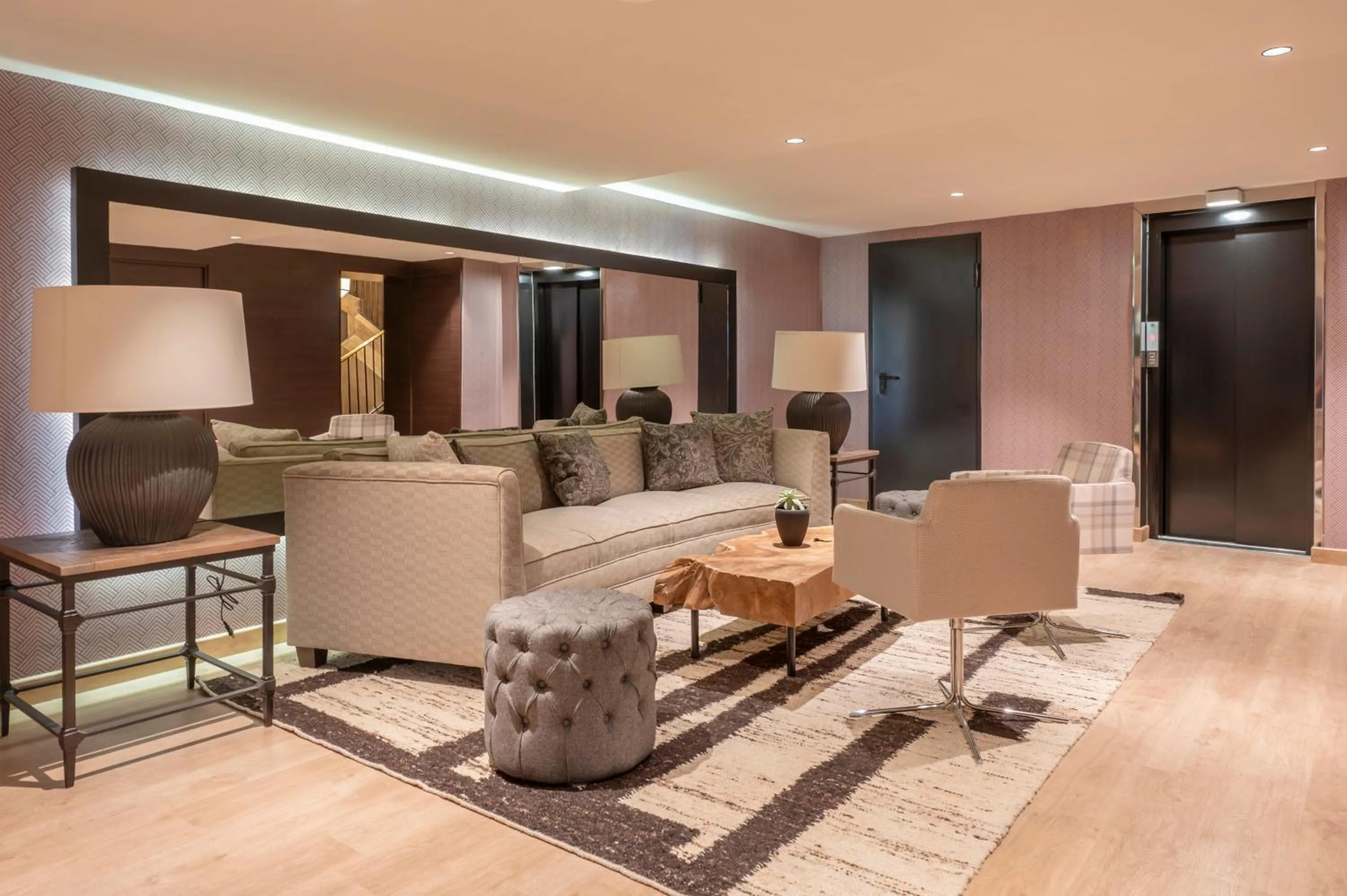 Living room in Hesperia Barcelona Barri Gòtic