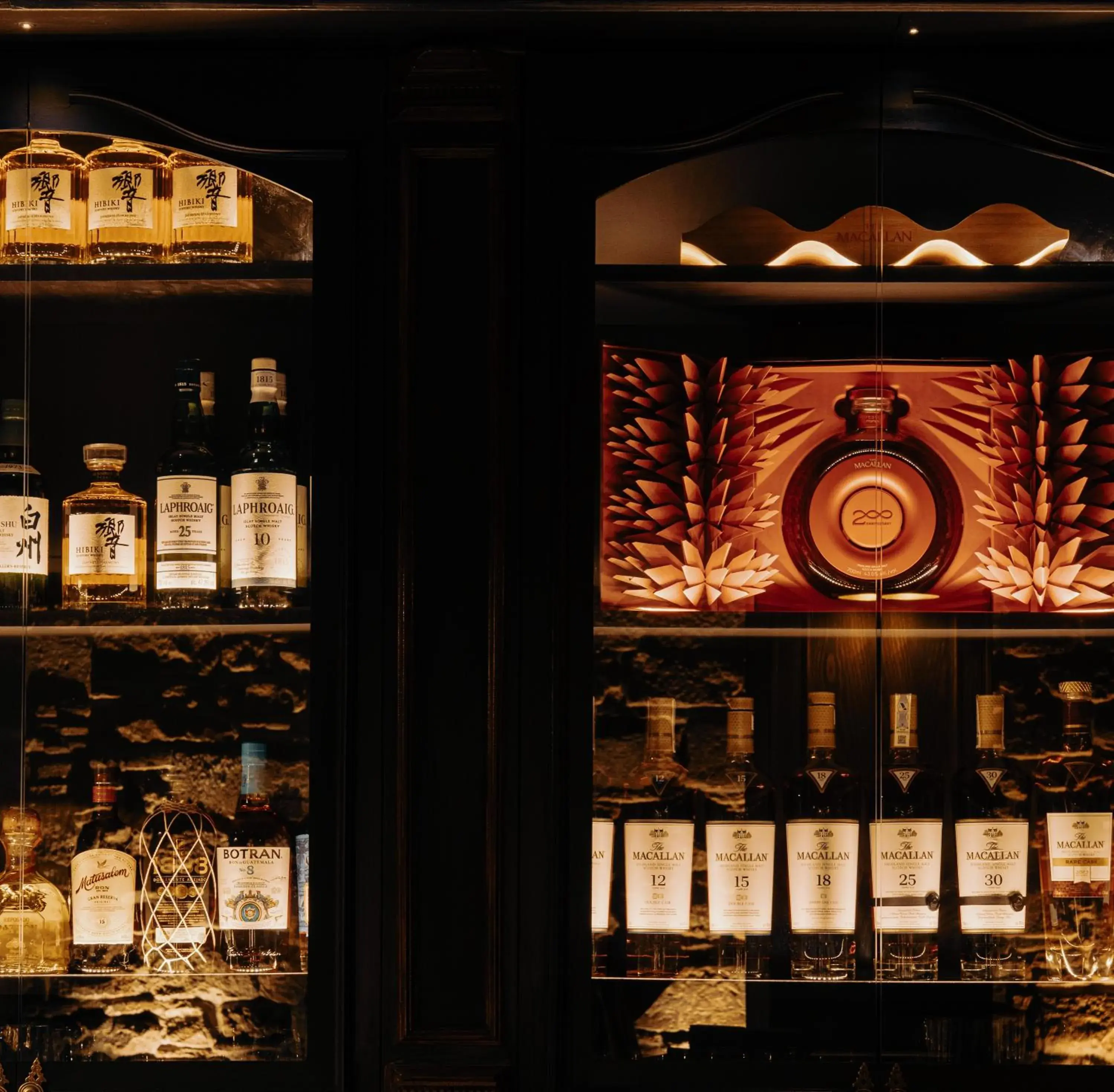 Lounge or bar in Hesperia Barcelona Barri Gòtic Lounge or bar in Hesperia Barcelona Barri Gòtic