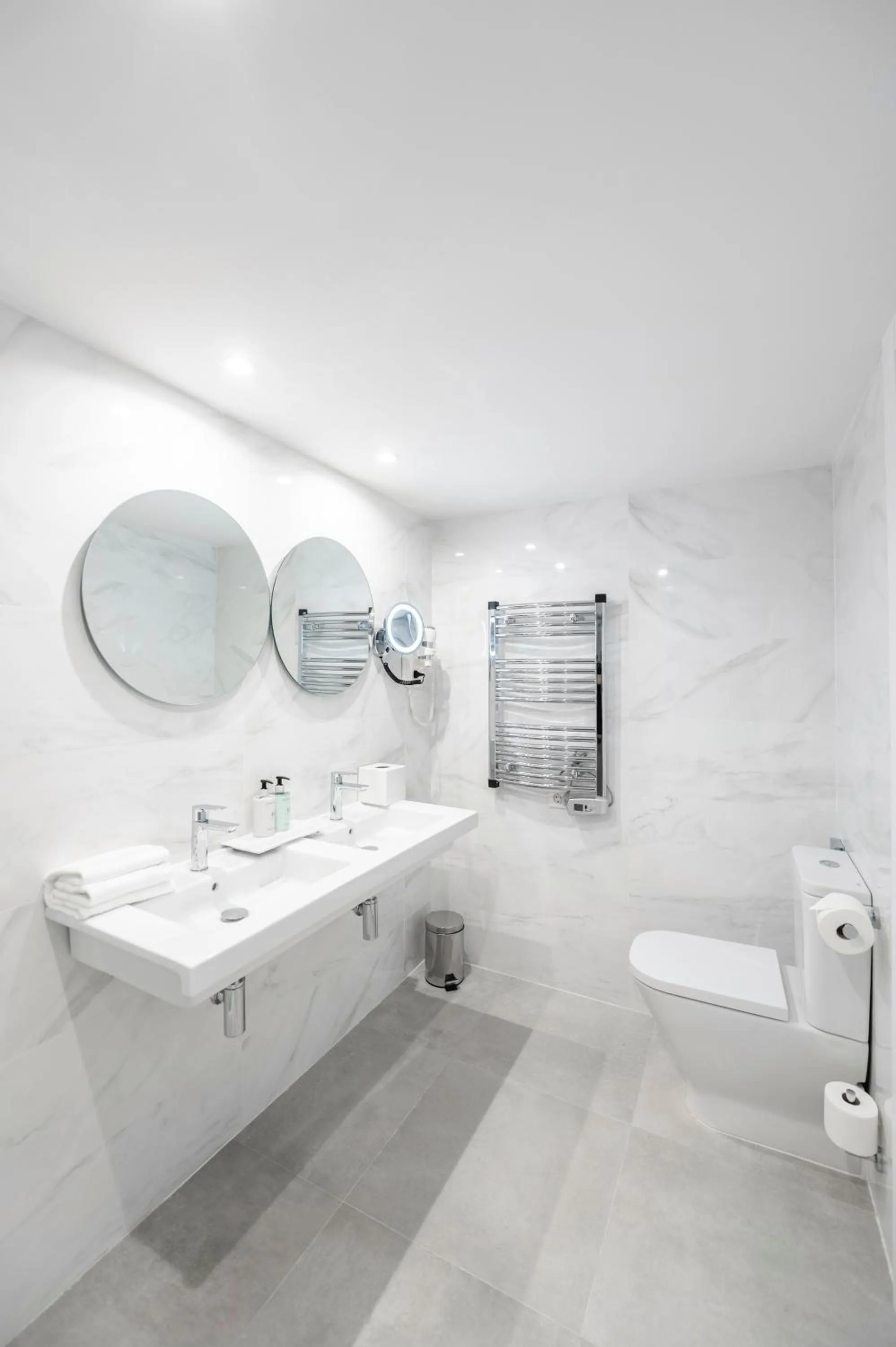 Bathroom in Hesperia Barcelona Barri Gòtic