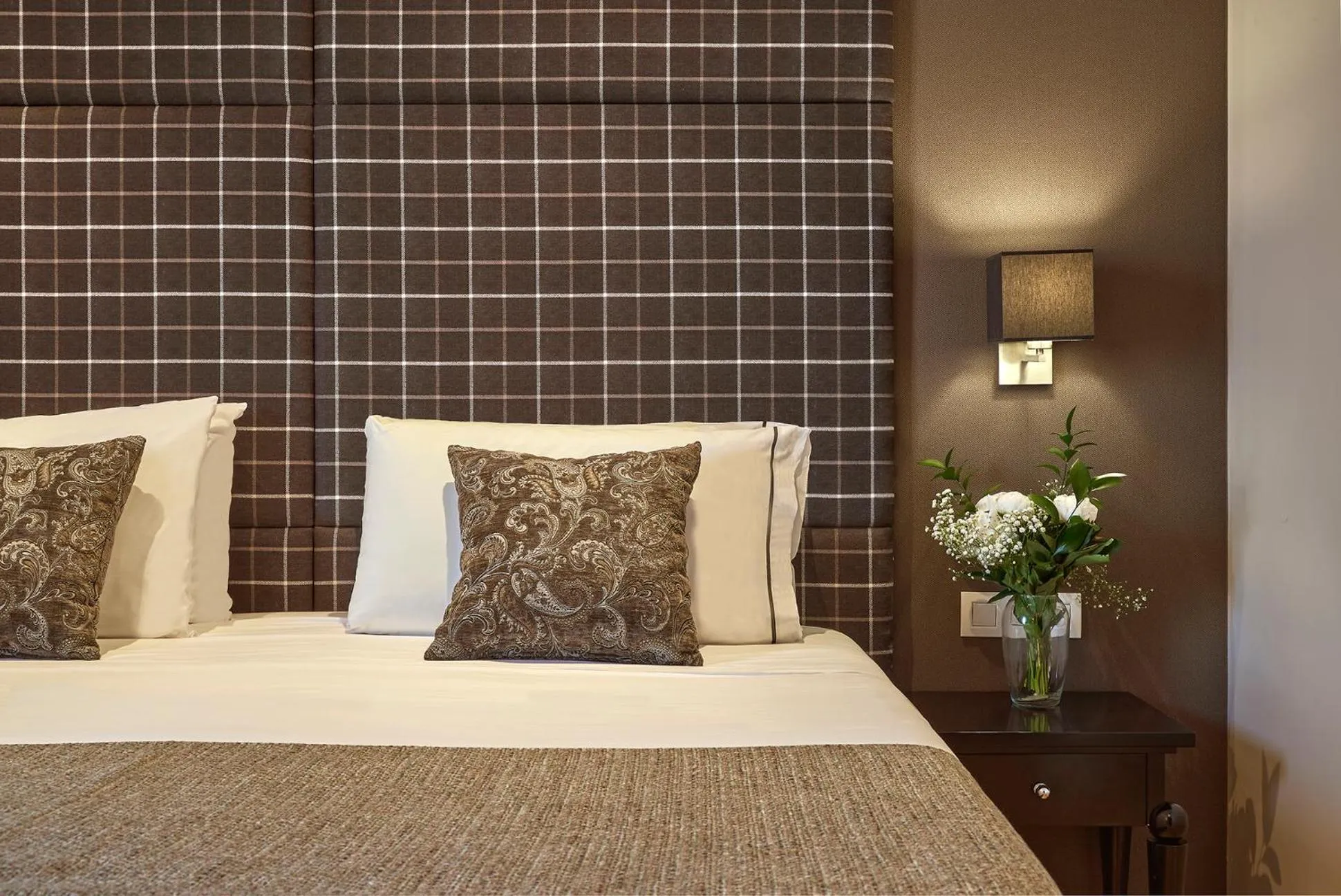 Bed in Hesperia Barcelona Barri Gòtic