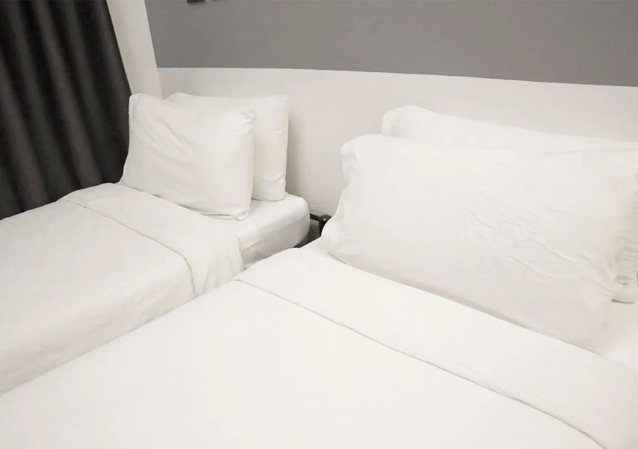 Bed in mySTAY Hotel BGC West