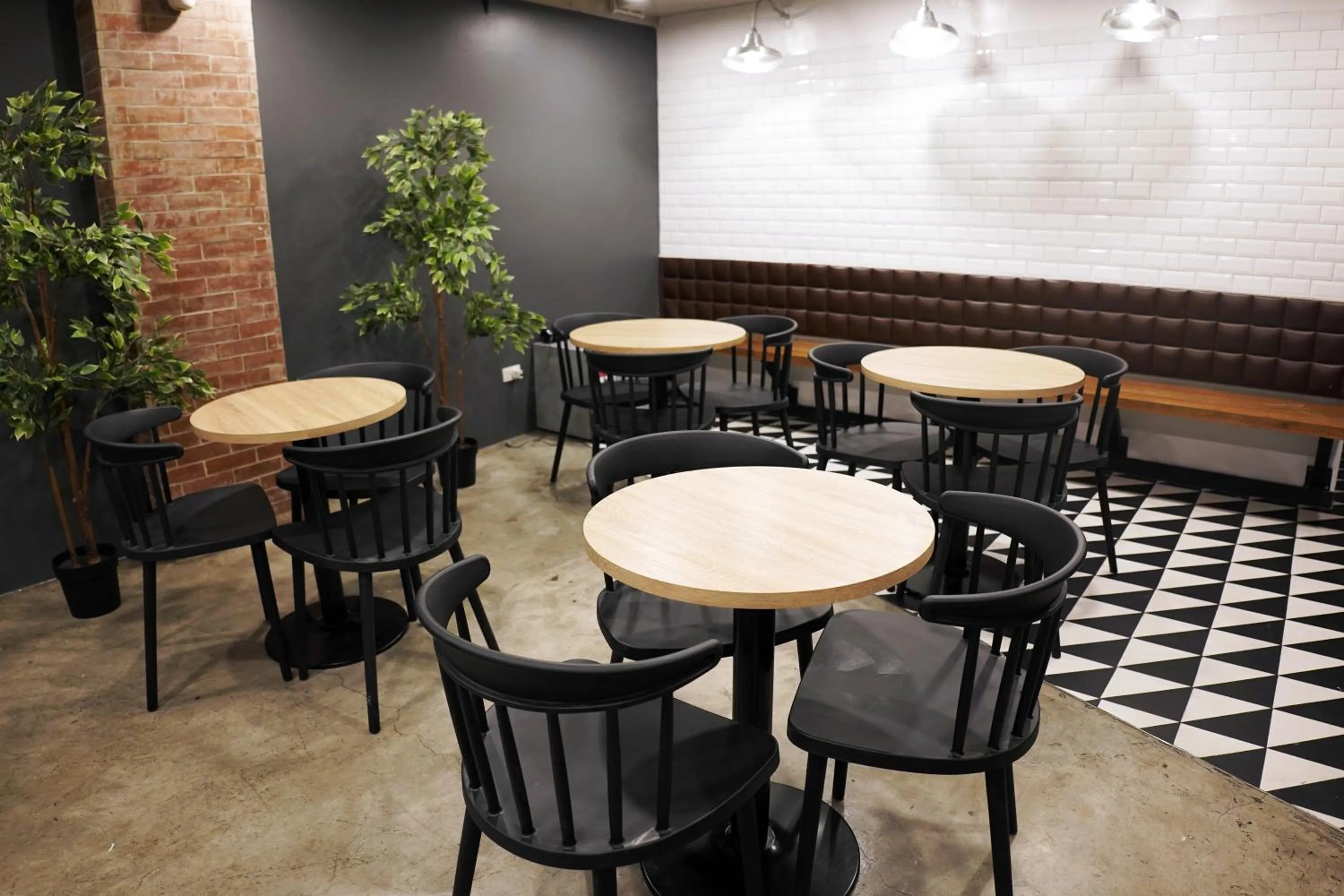 Lobby or reception in mySTAY Hotel BGC West