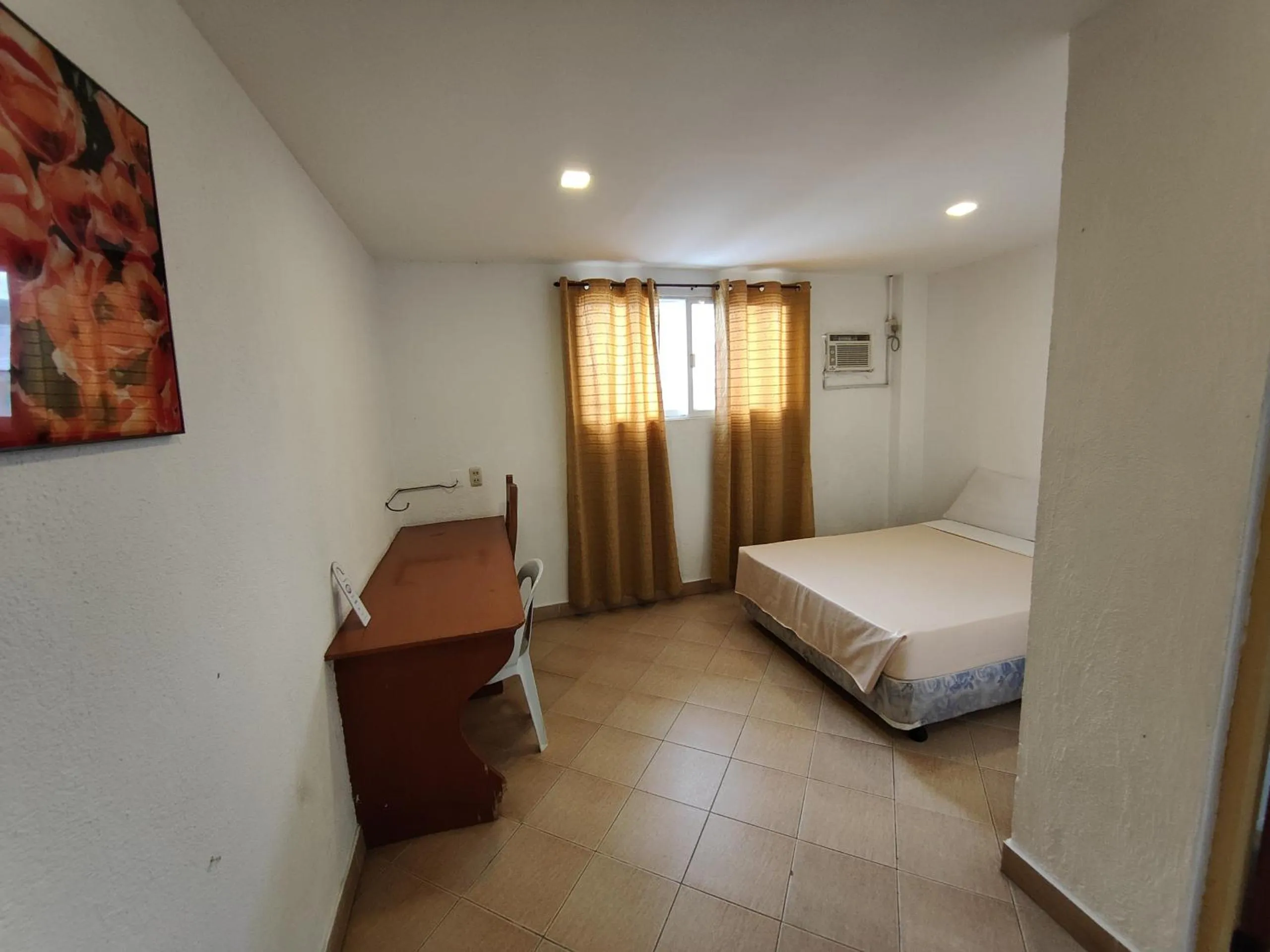 Bed in Ocean Bay Beach Resort