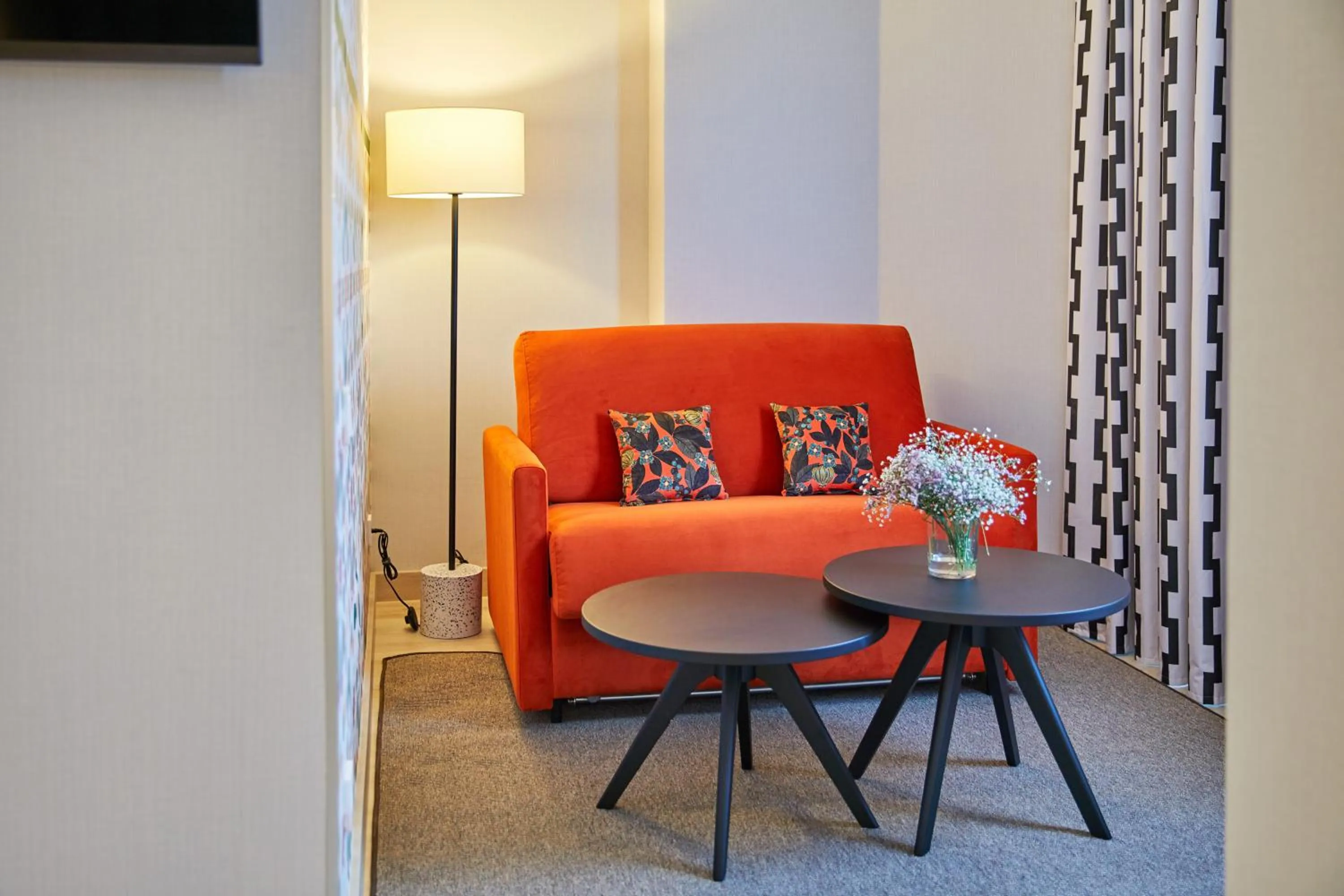 Seating area in Hesperia Sevilla