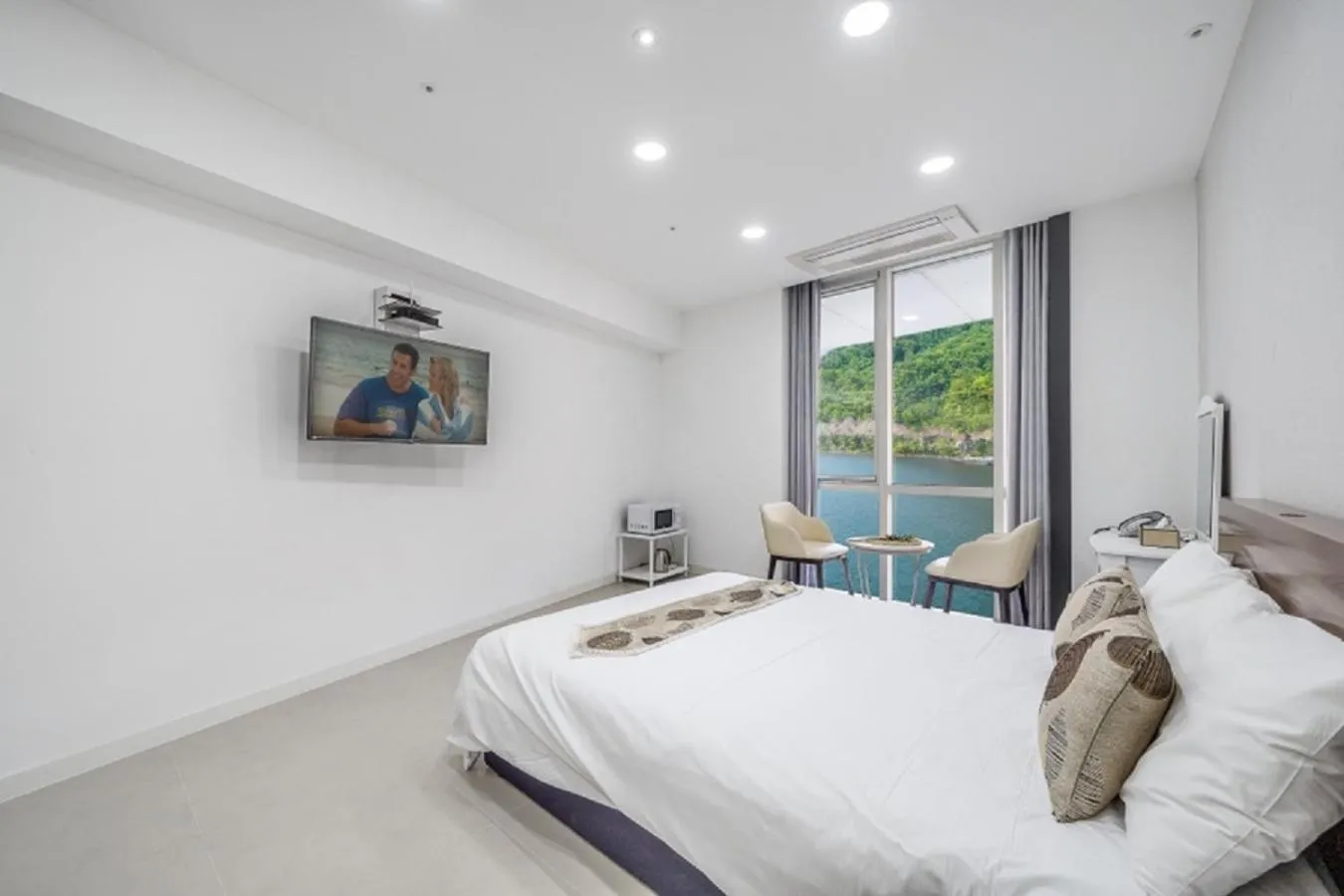 Property building in YJ Hotel