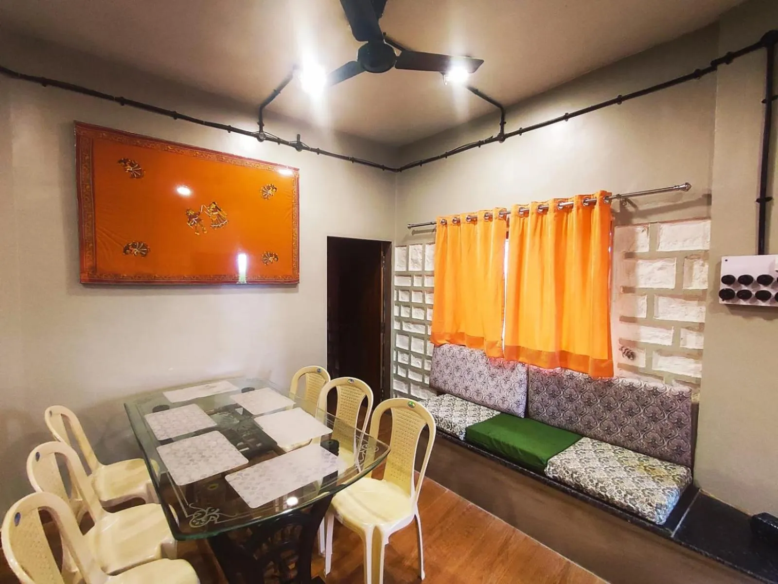 Living room in Club Shandilya- Cheerful 3BR villa in Nature Lap