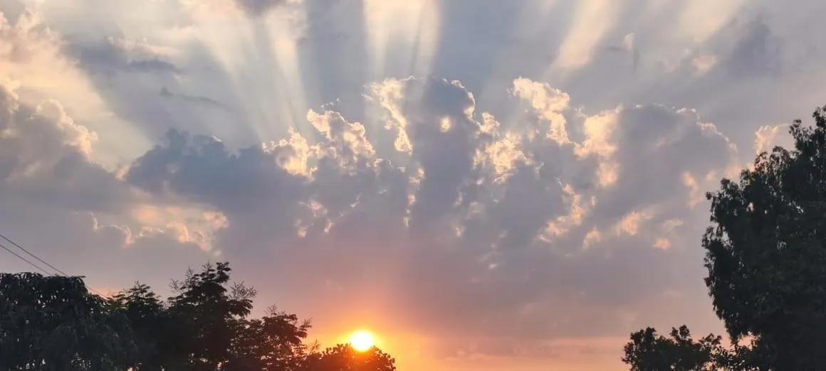 Quiet street view in Club Shandilya- Cheerful 3BR villa in Nature Lap