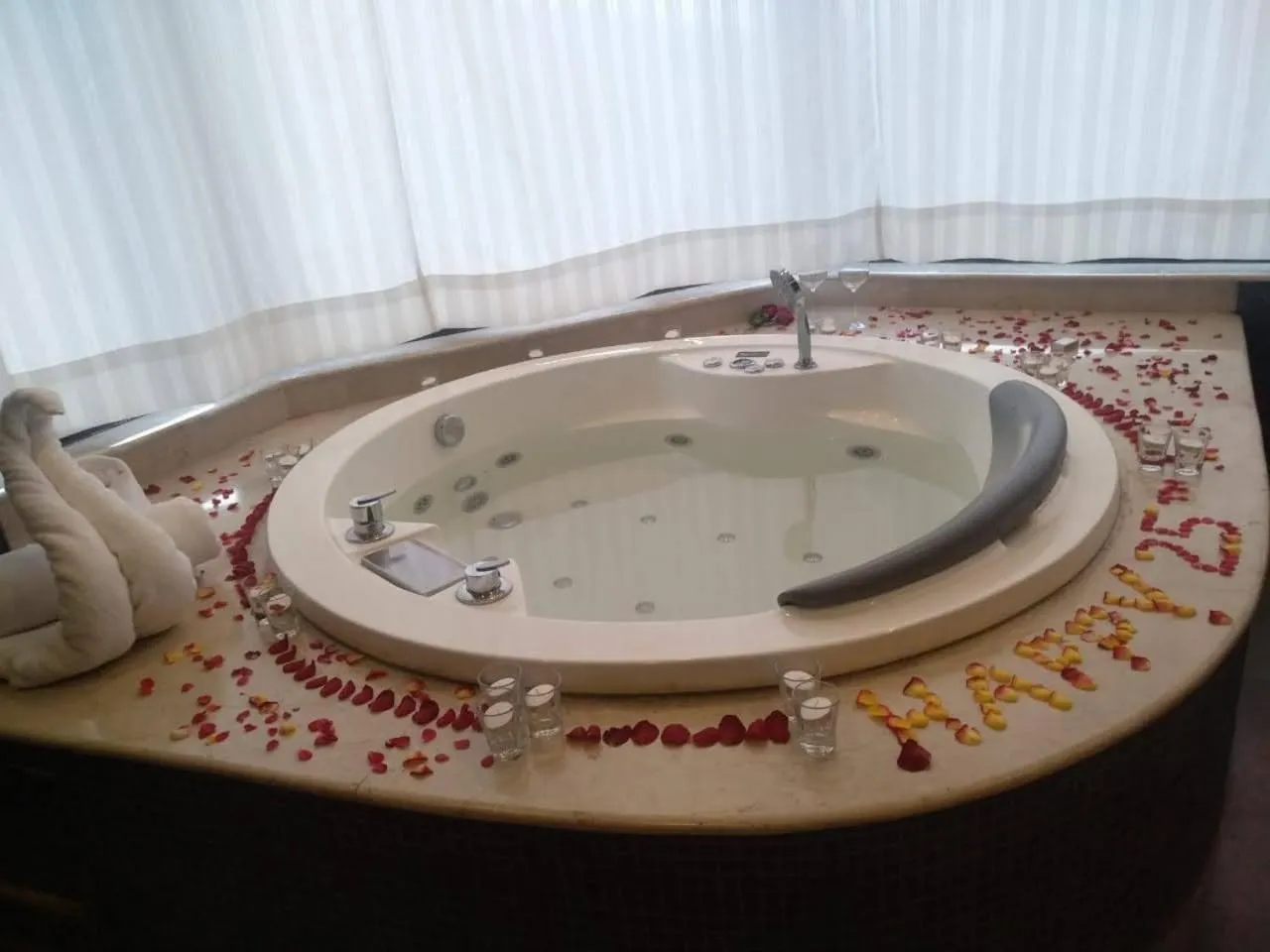 Bedroom in Rosetum Kasauli