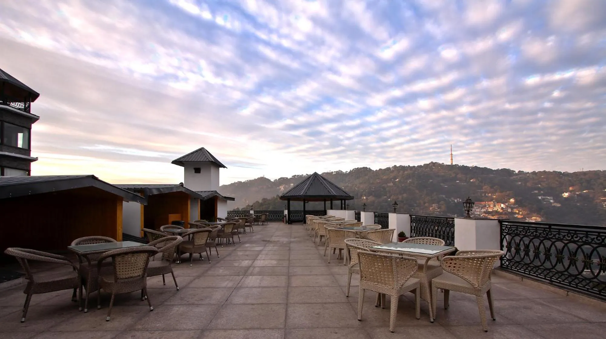 Restaurant/places to eat in Rosetum Kasauli