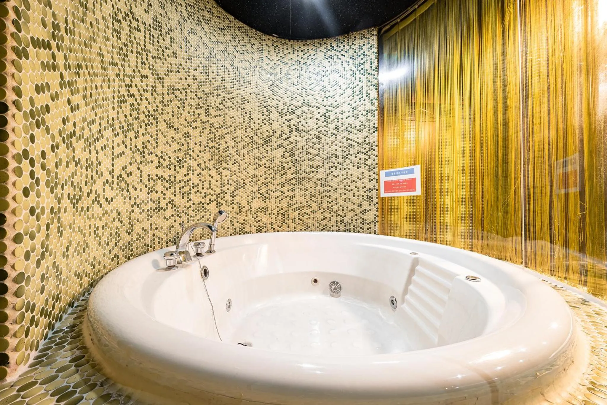 Bathroom in Laria Hotel