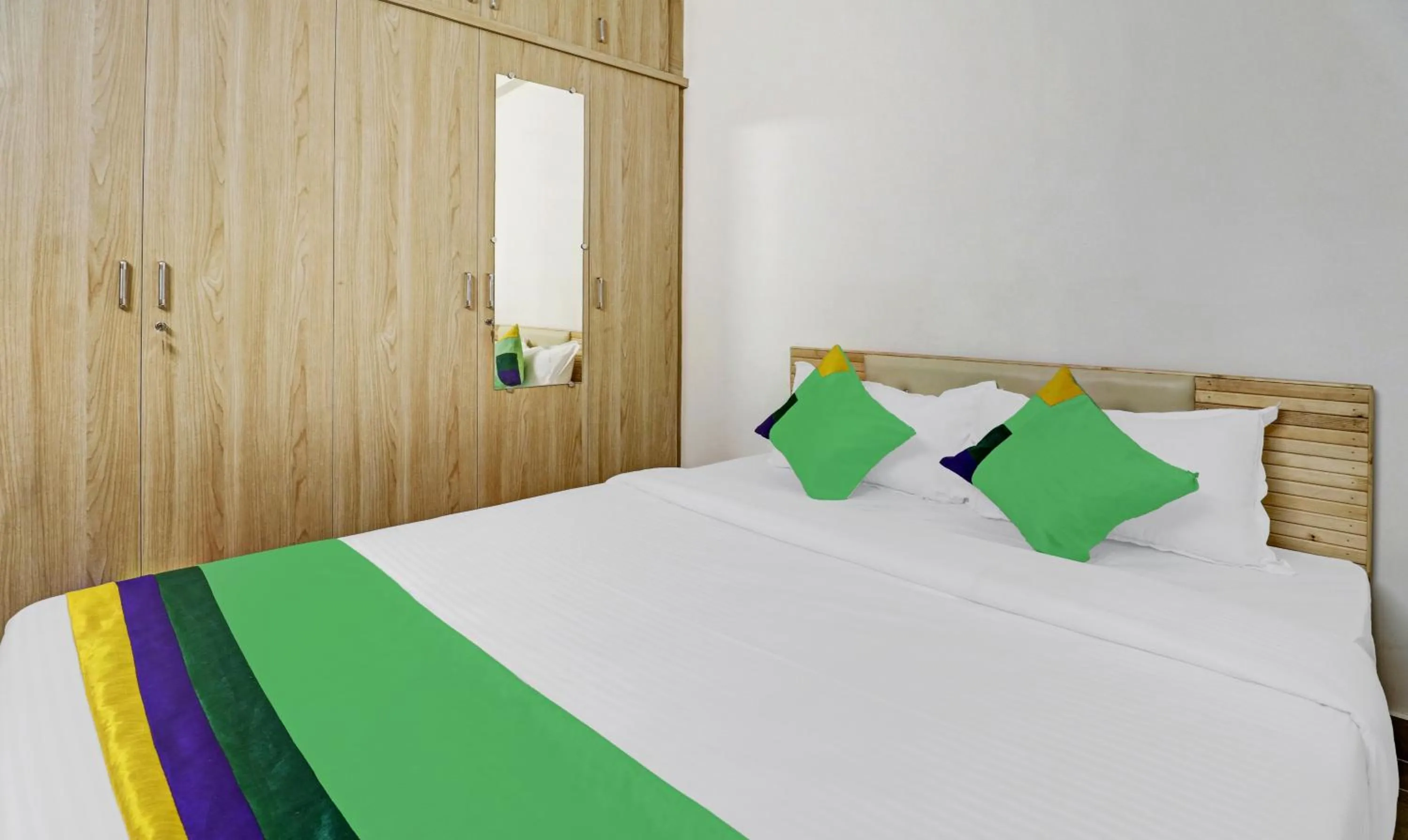 Bedroom, Bed in Treebo SLN Heritage