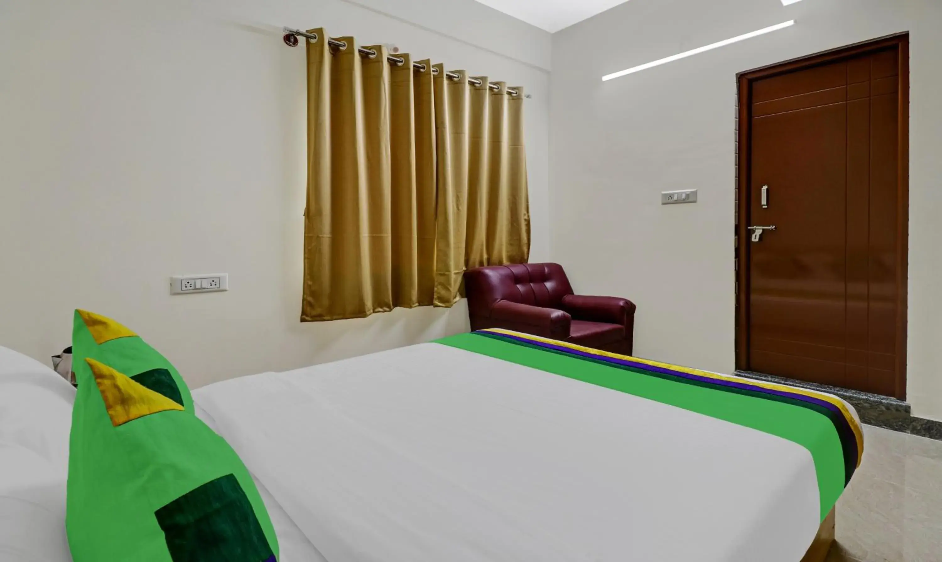 Bedroom, Bed in Treebo SLN Heritage Bedroom, Bed in Treebo SLN Heritage