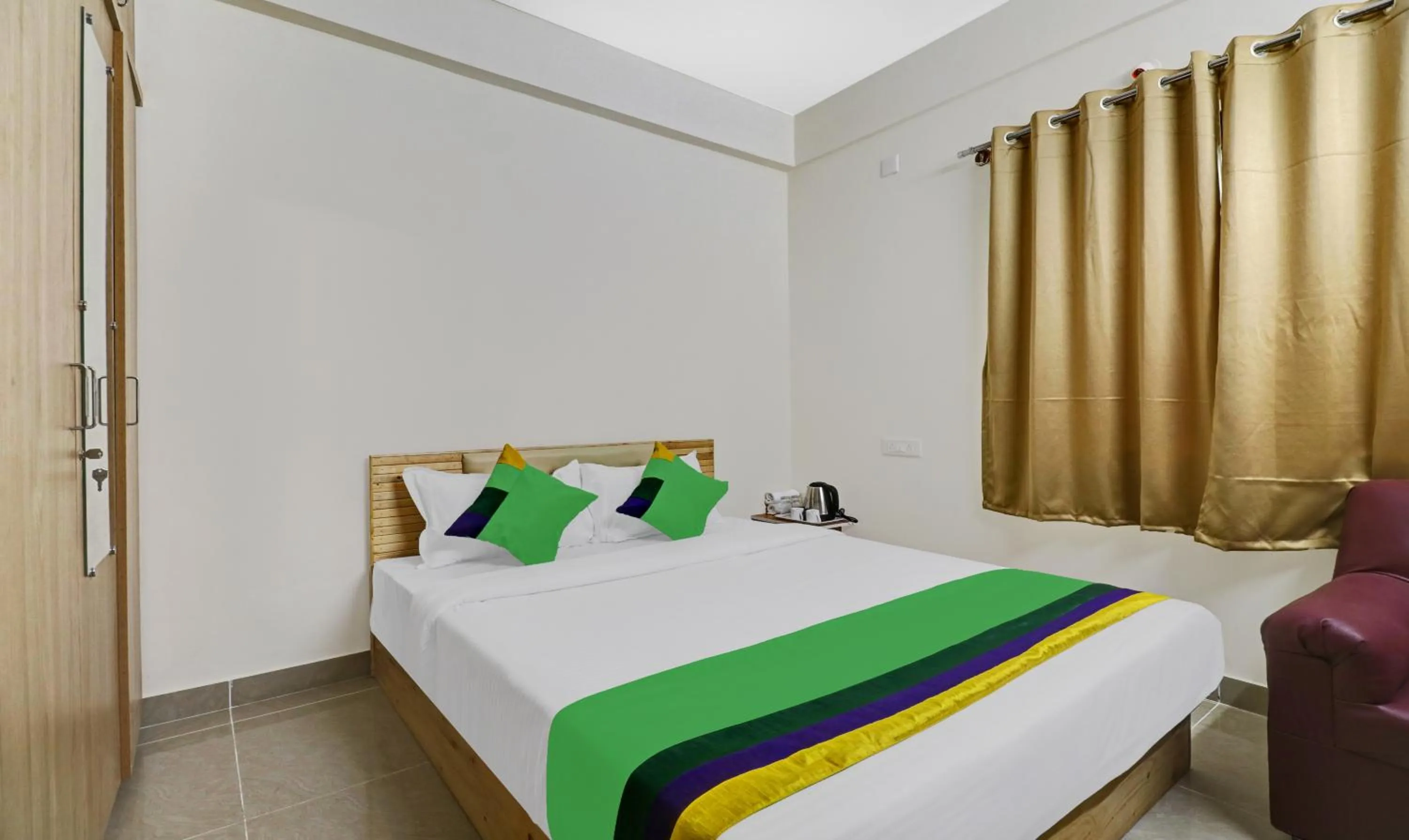 Bedroom, Bed in Treebo SLN Heritage