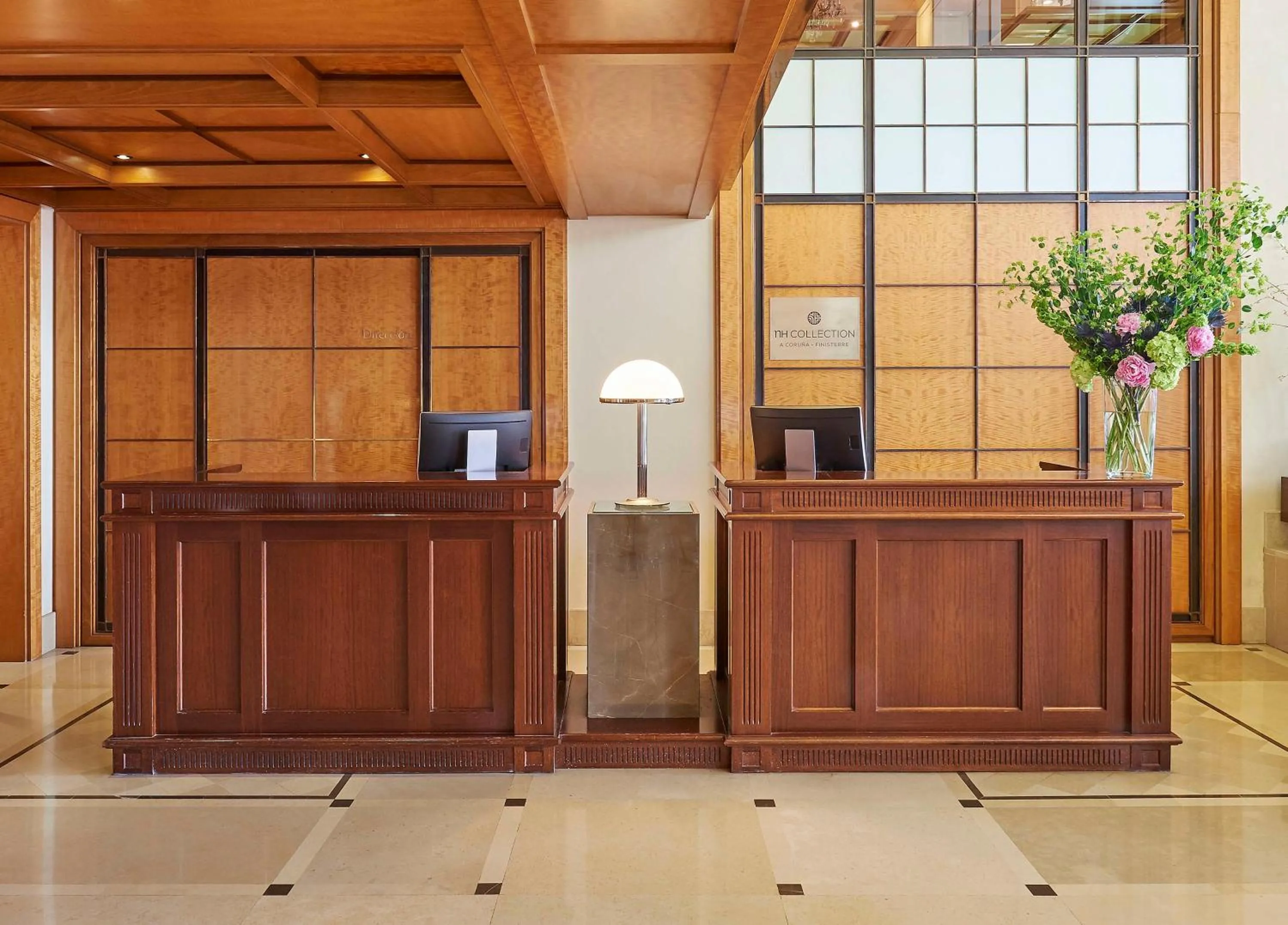 Lobby or reception in NH Collection A Coruña Finisterre