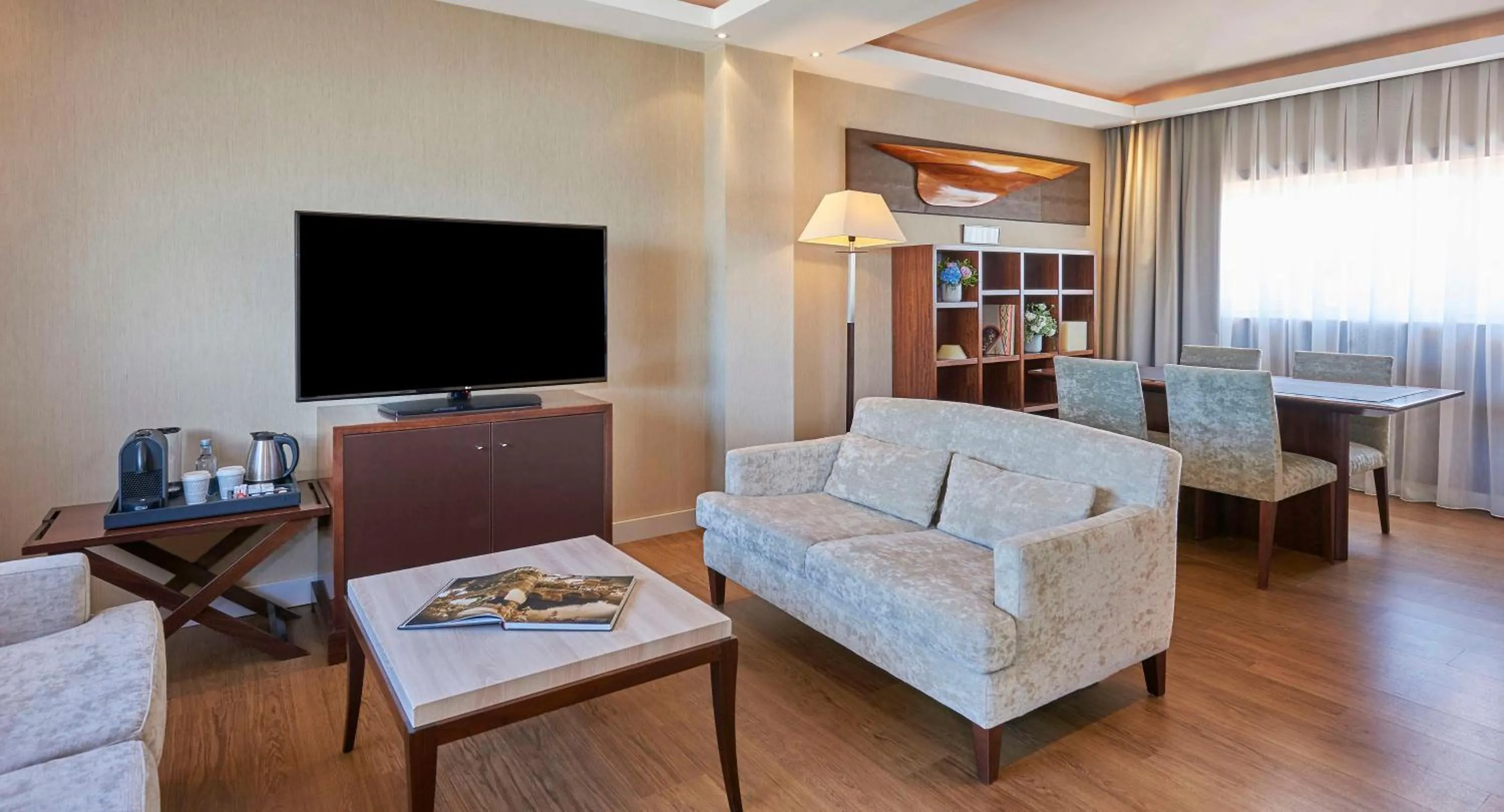 Photo of the whole room, Bed in NH Collection A Coruña Finisterre