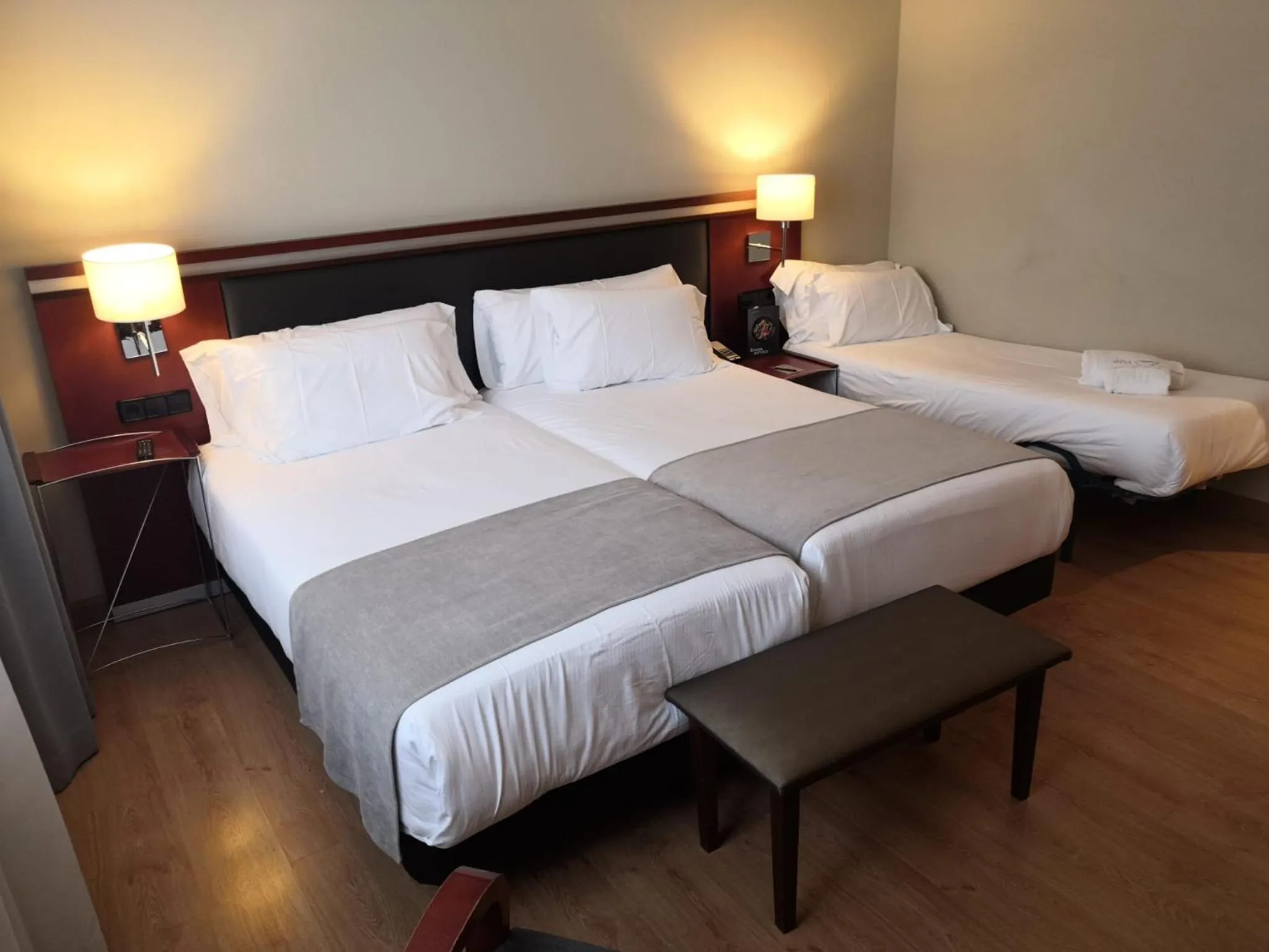 Bedroom, Bed in Abba Euskalduna Hotel