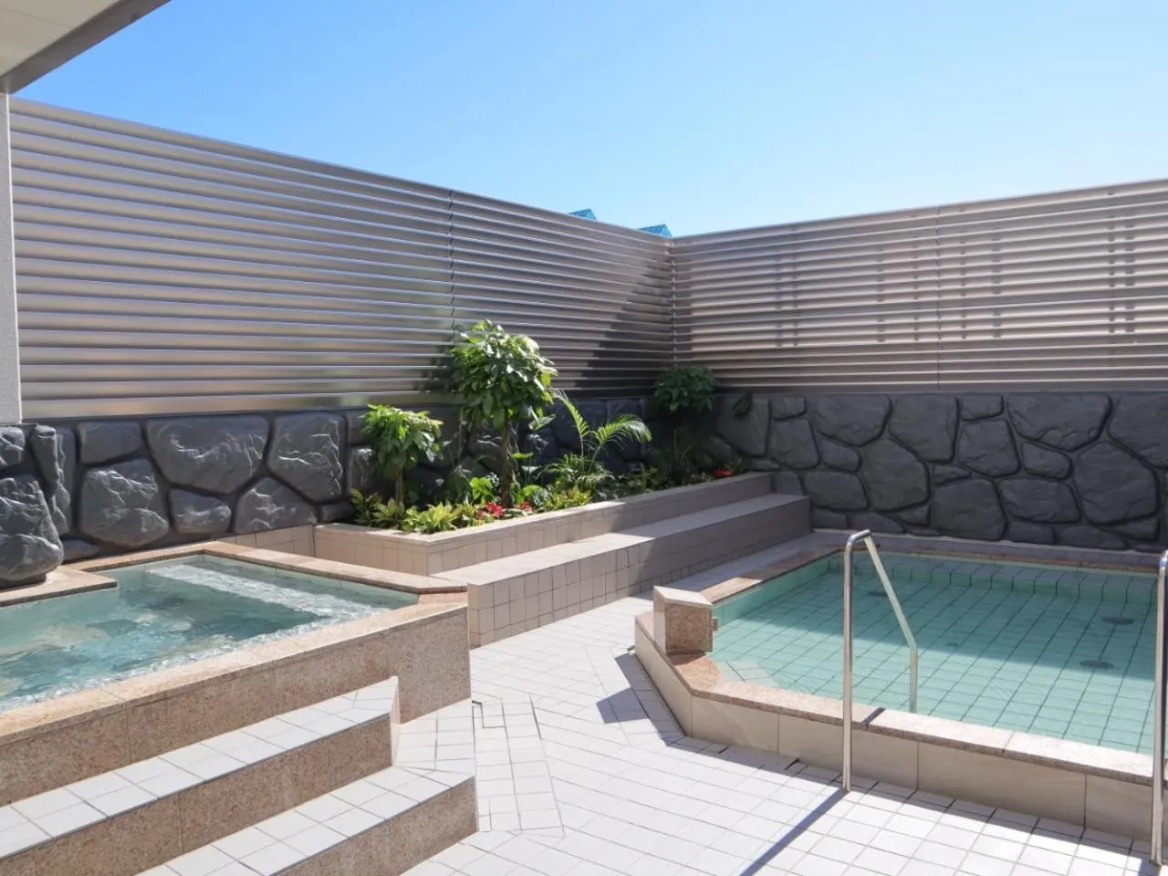 Open Air Bath in The Legato Inn MIFUNE