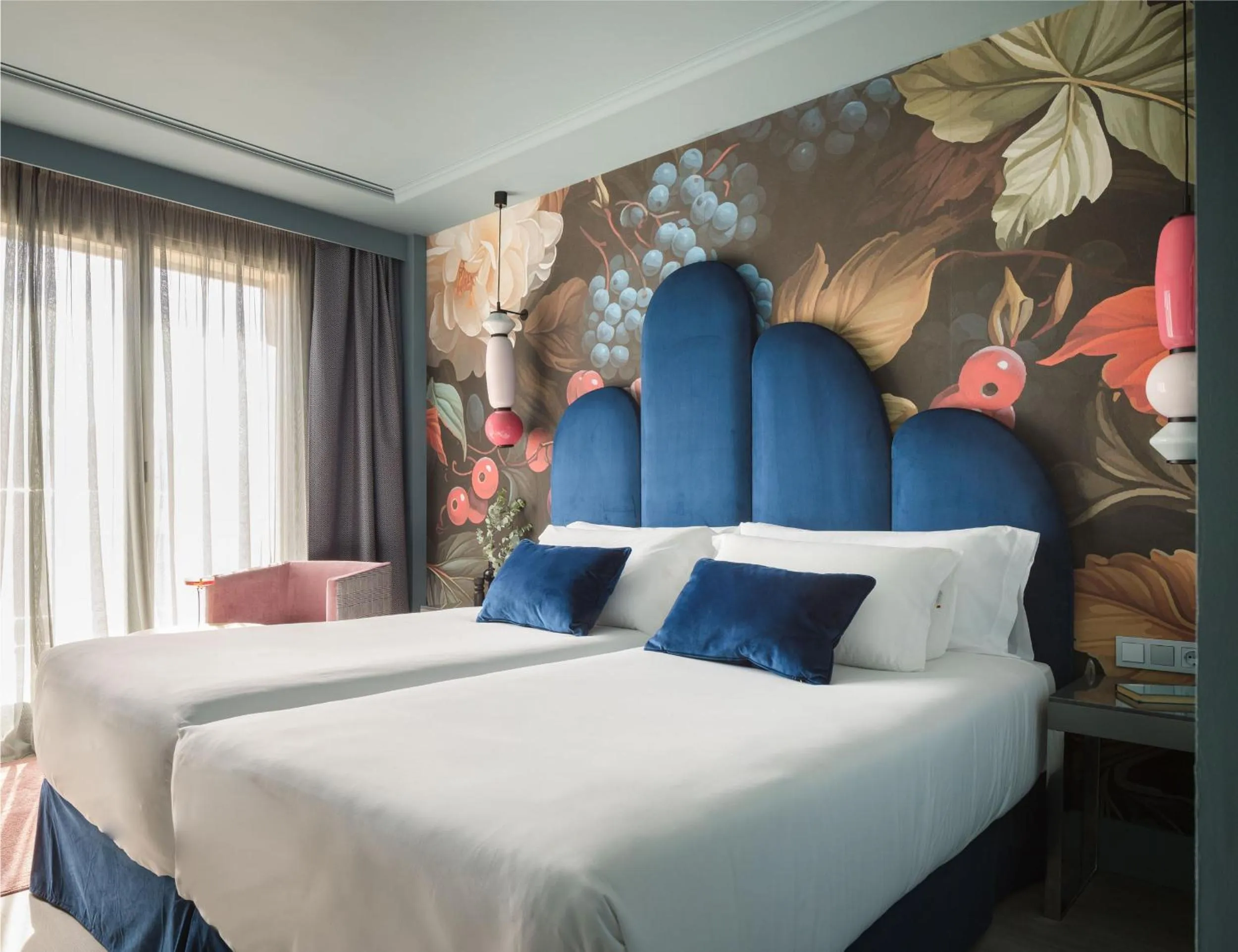 Bed in Hotel Antik San Sebastián