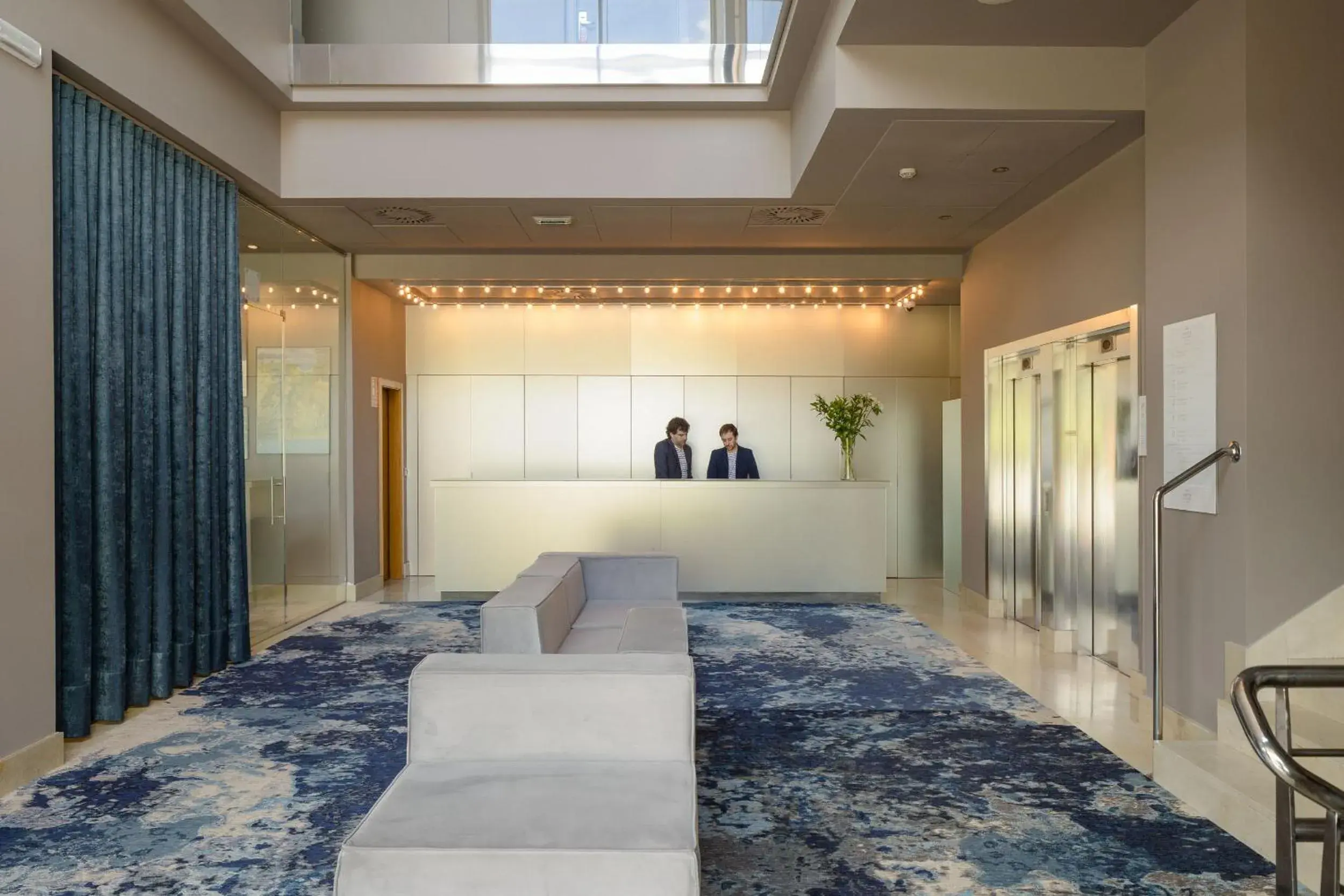 Lobby or reception, Bed in Hotel Antik San Sebastián Lobby or reception, Bed in Hotel Antik San Sebastián