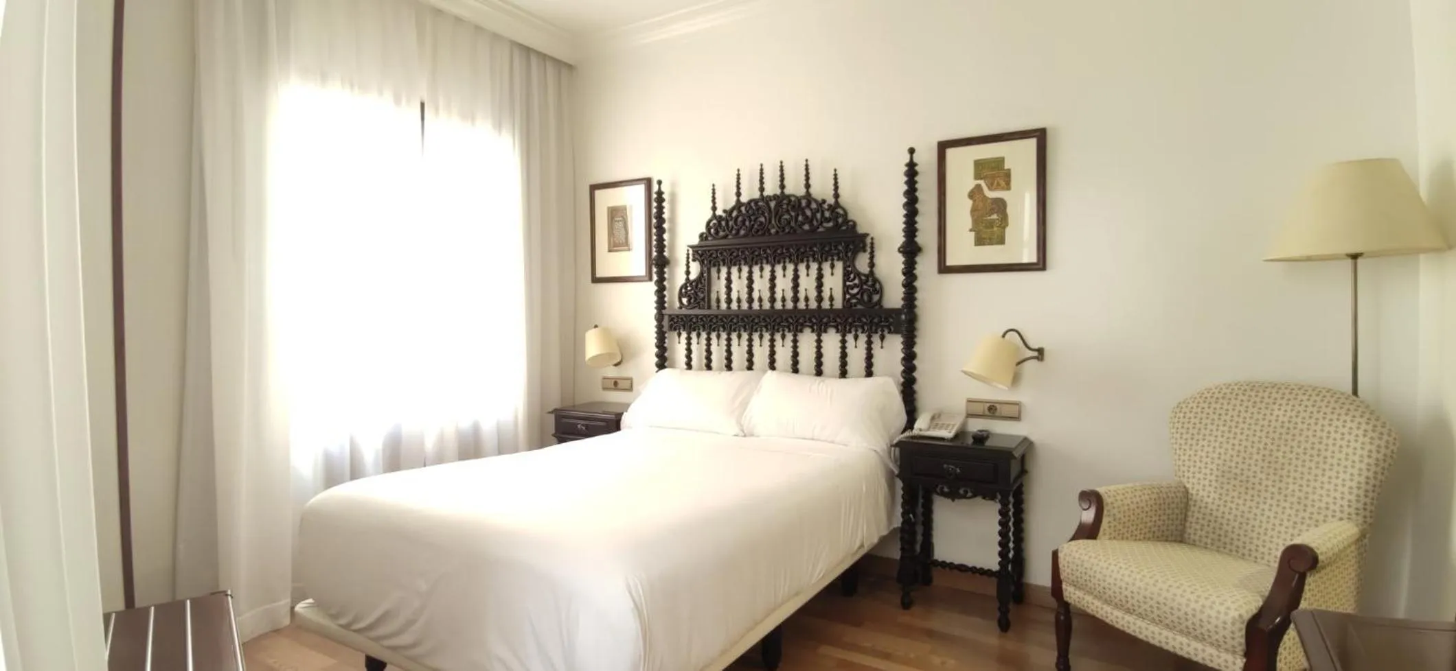 Photo of the whole room, Bed in Sercotel Palacio de los Gamboa