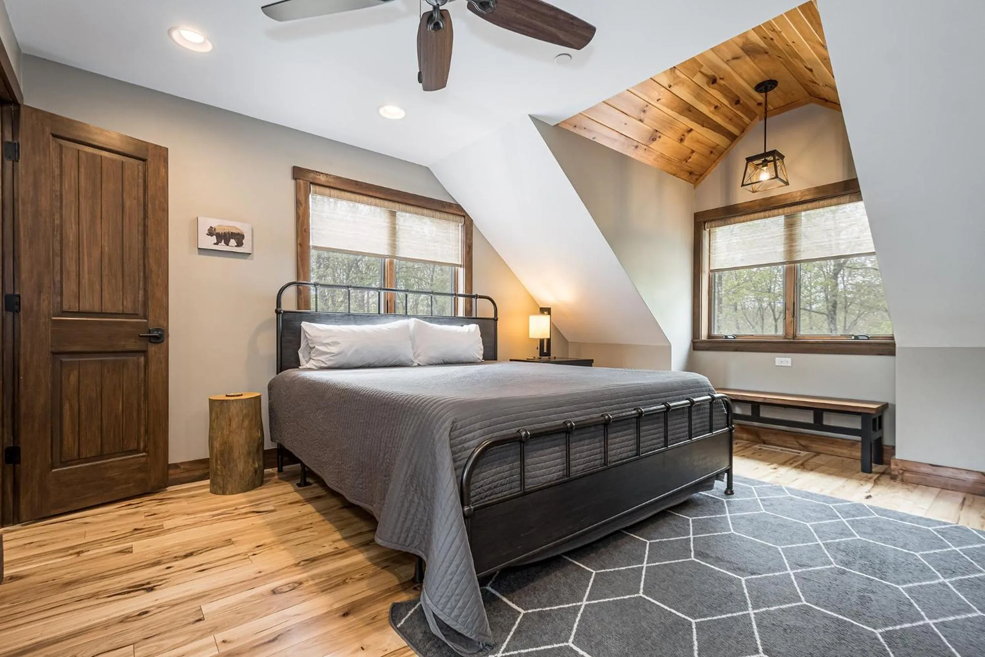 Property building, Bed in Away in the Mountains