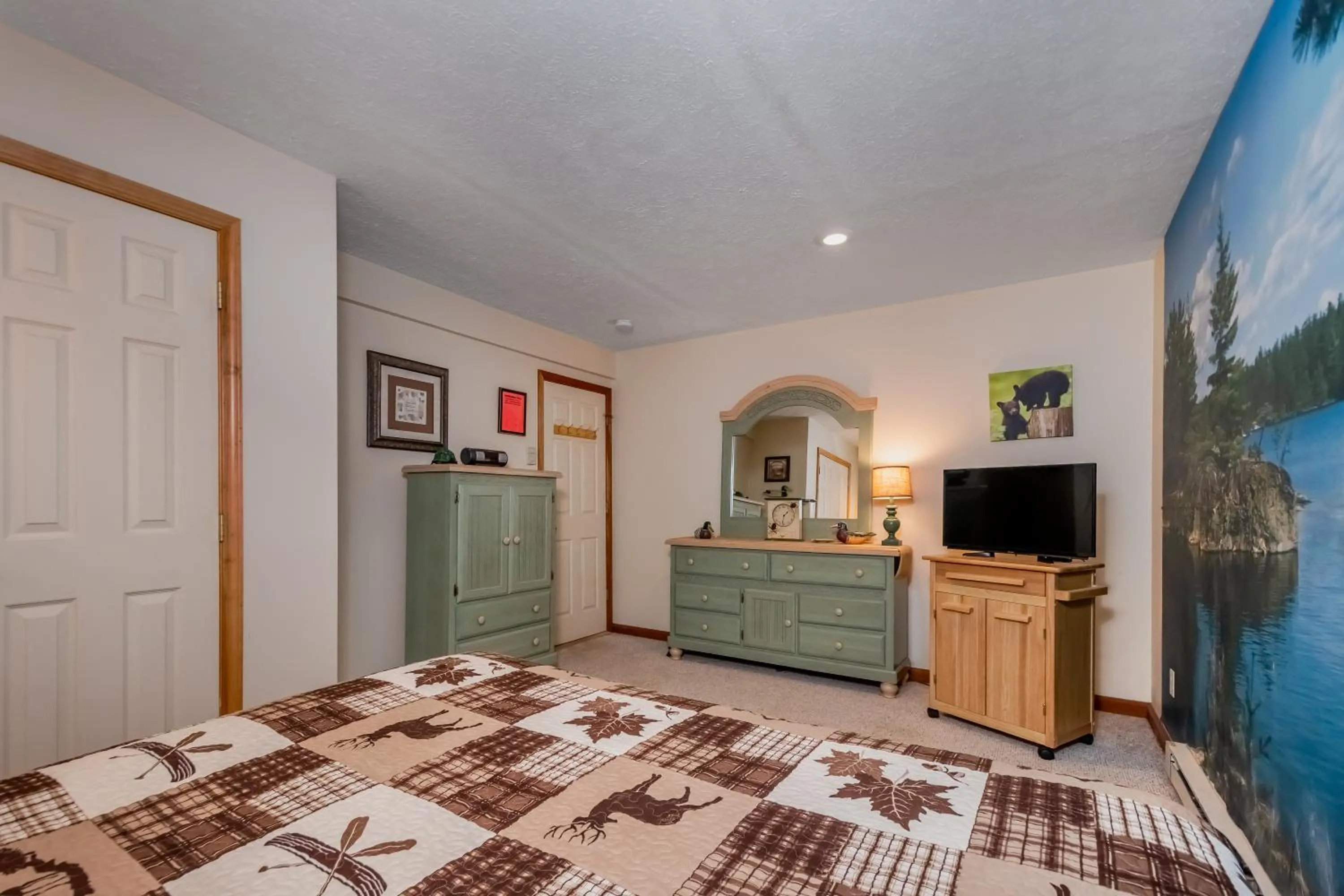 Property building, Bed in Heart and Soul