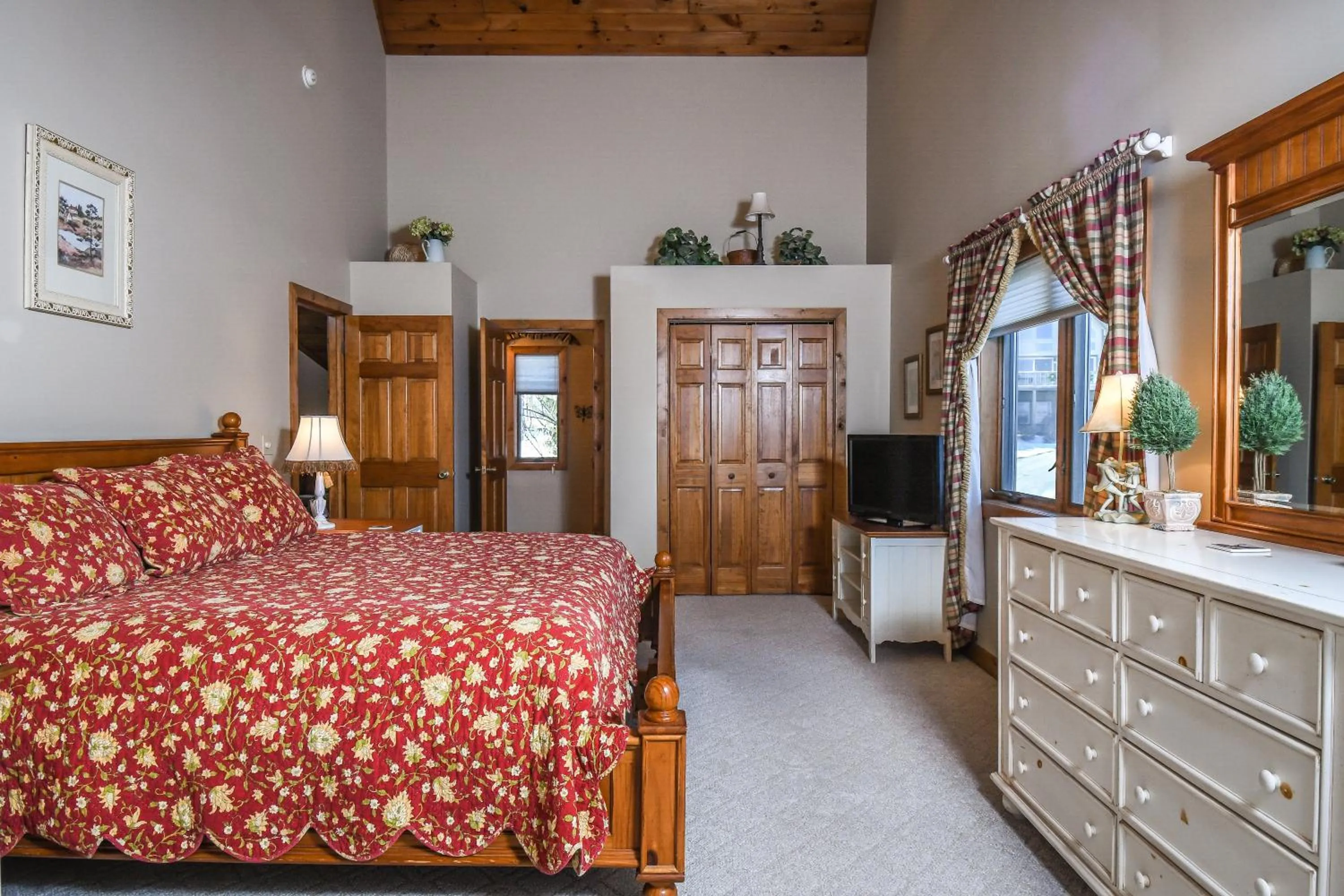 Bed in On Eagles Wings