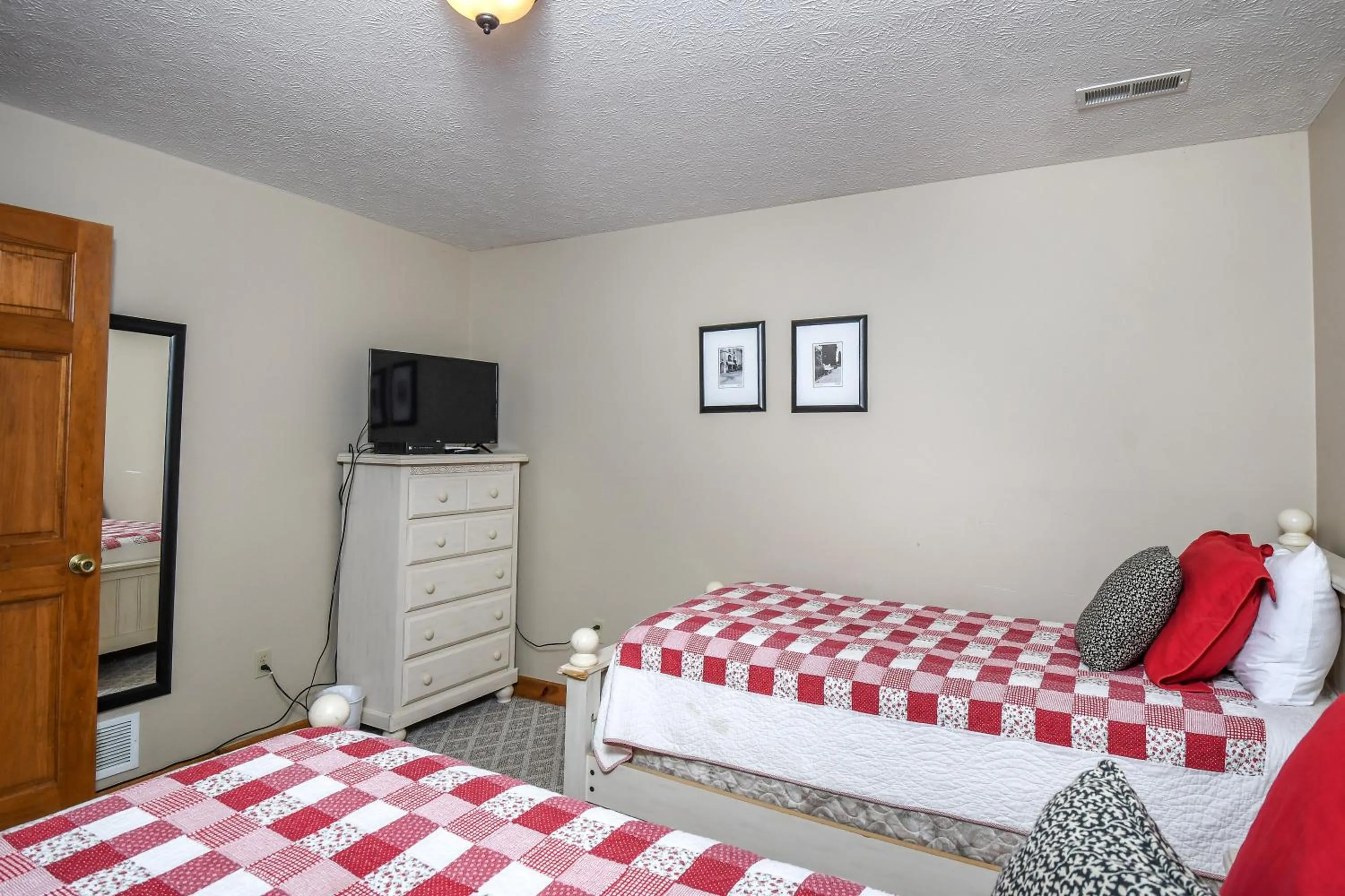 Bed in On Eagles Wings