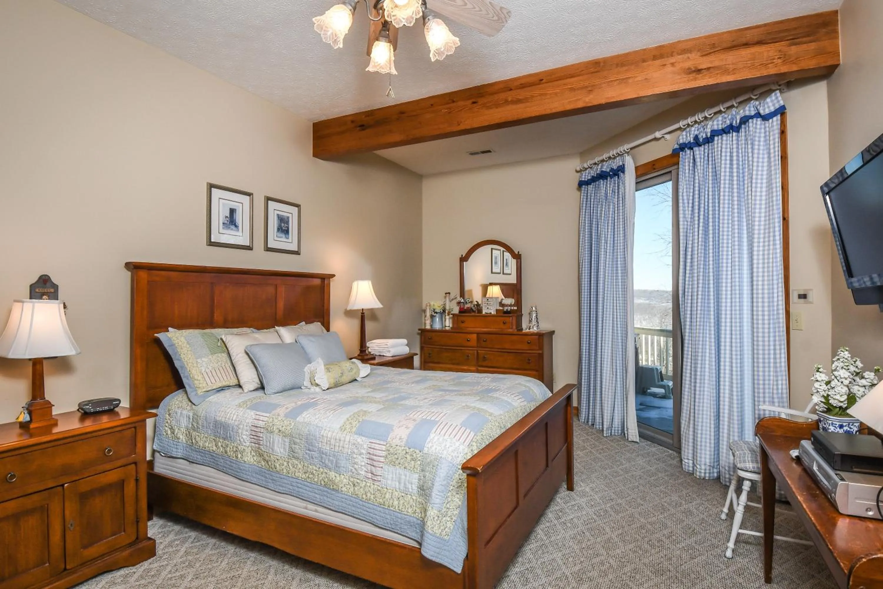 Bed in On Eagles Wings