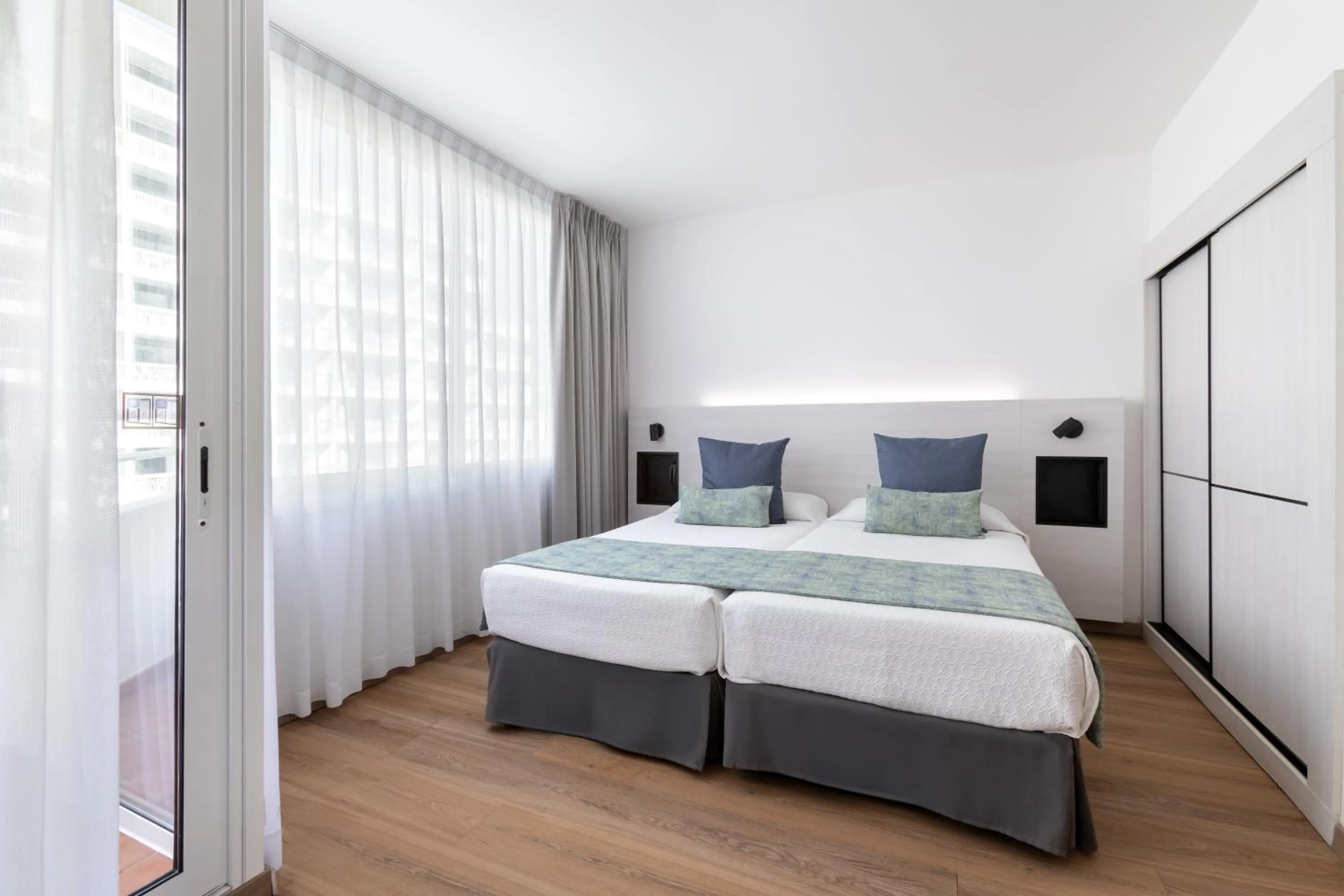 Decorative detail, Bed in Alexandre Troya