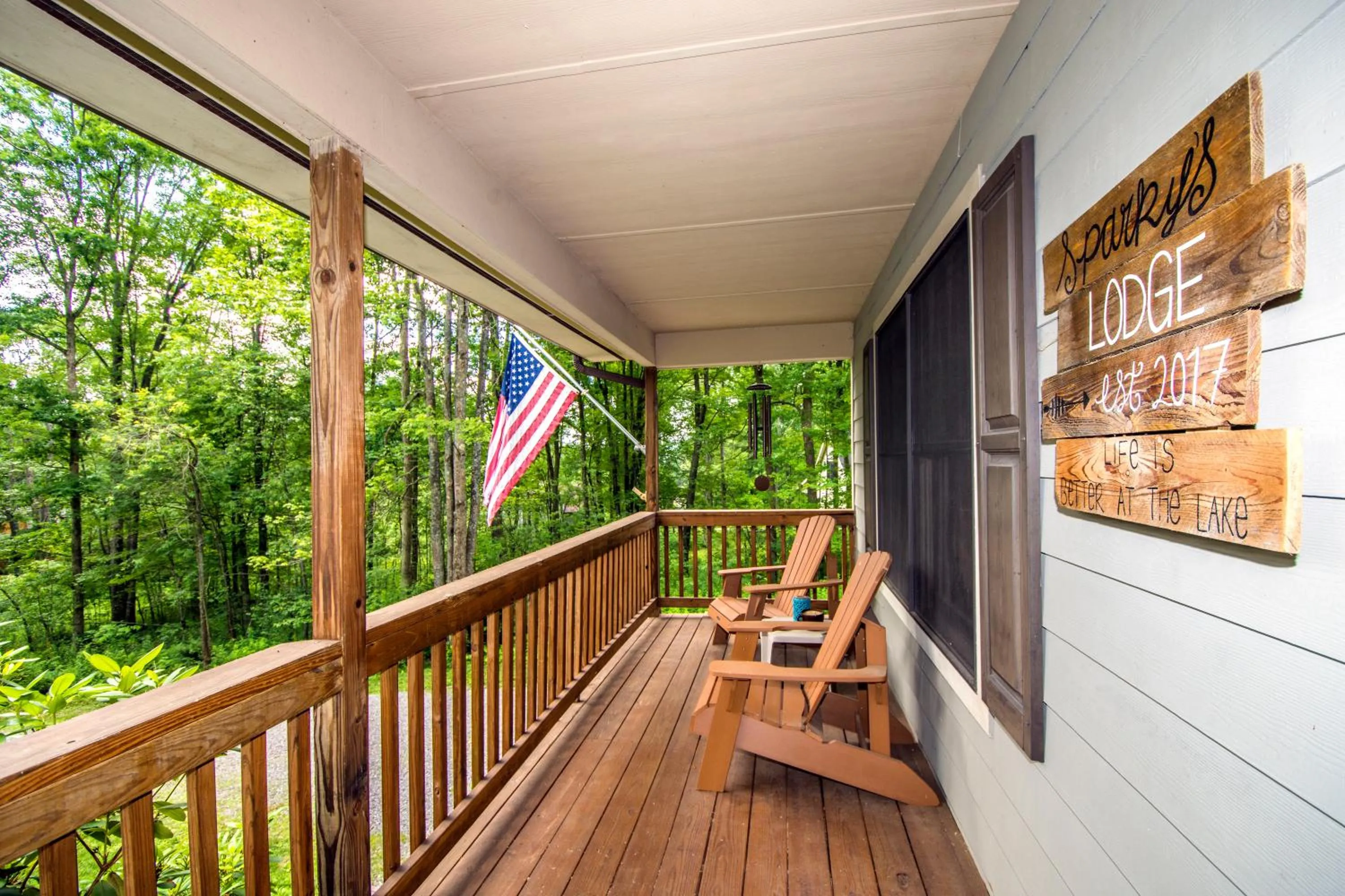 Property building in Sparkys Lodge