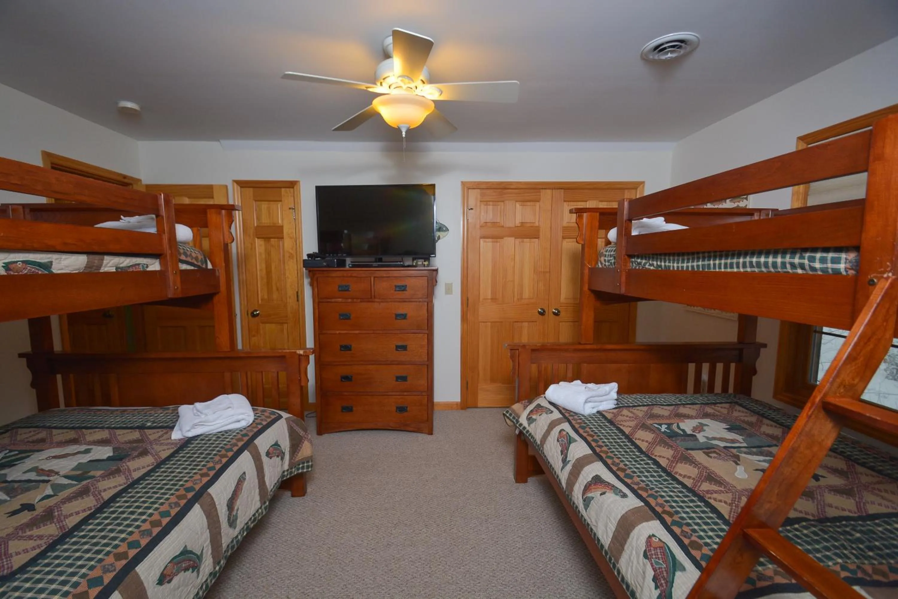 Property building, Bed in Sparkys Lodge