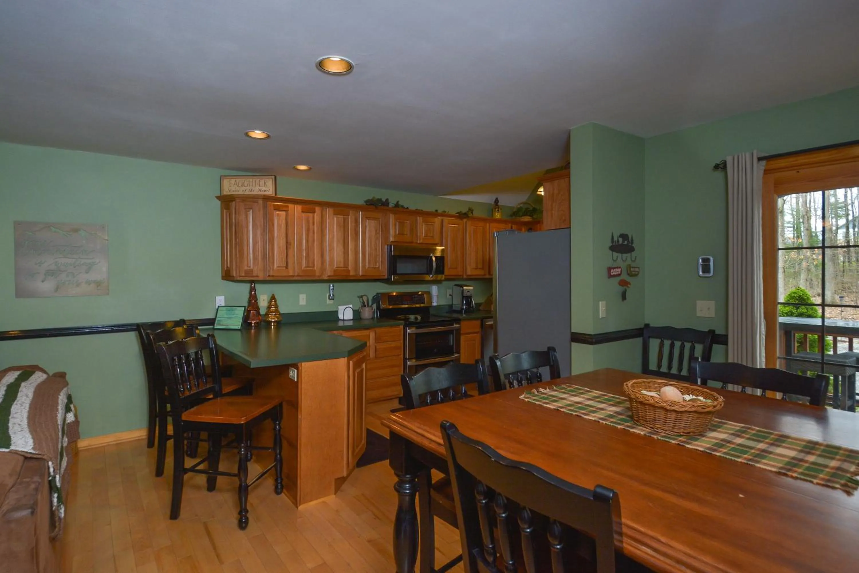 Property building in Sparkys Lodge